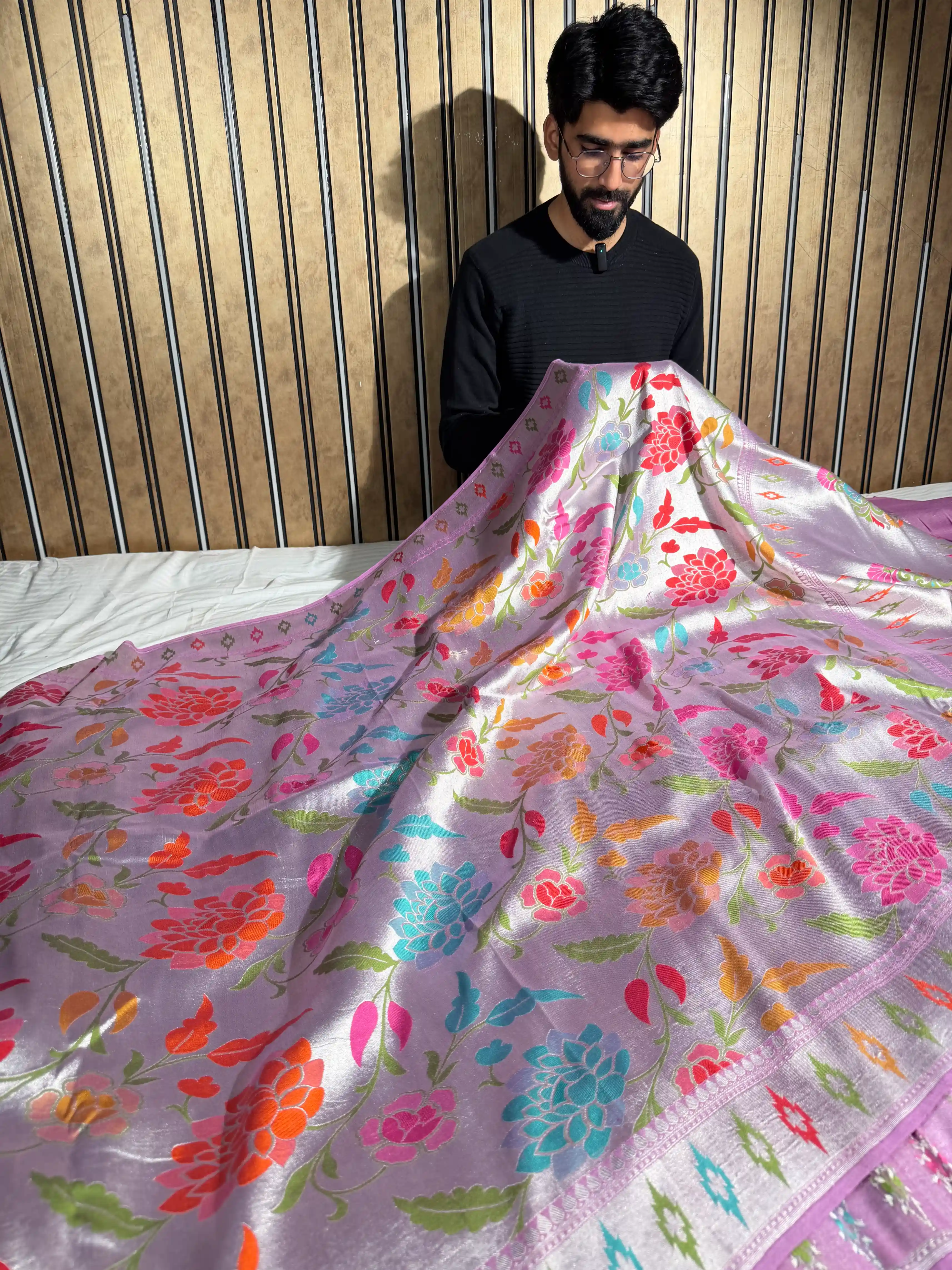 Dusty Lavender Pure Tussar Georgette Handwoven Masterpiece Banarasi Saree