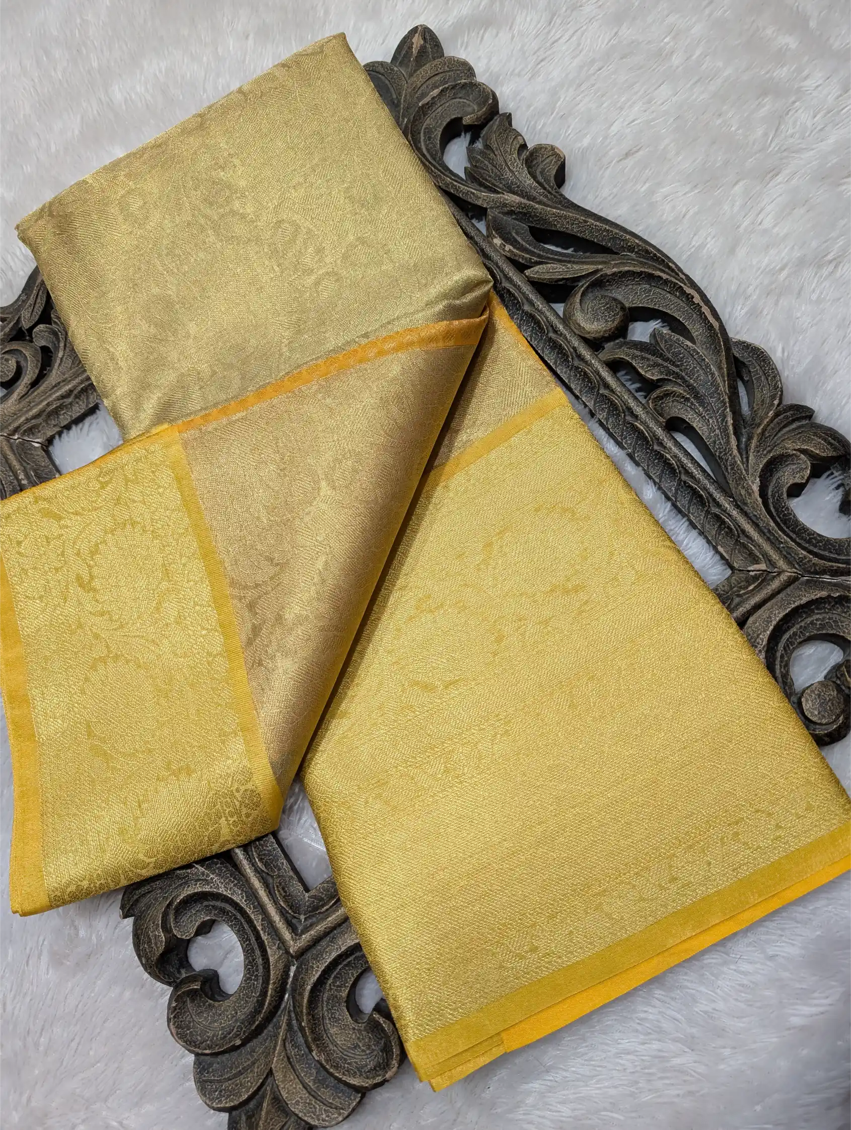 Eccentric Soft Silk Jacquard Weave Banarasi Saree