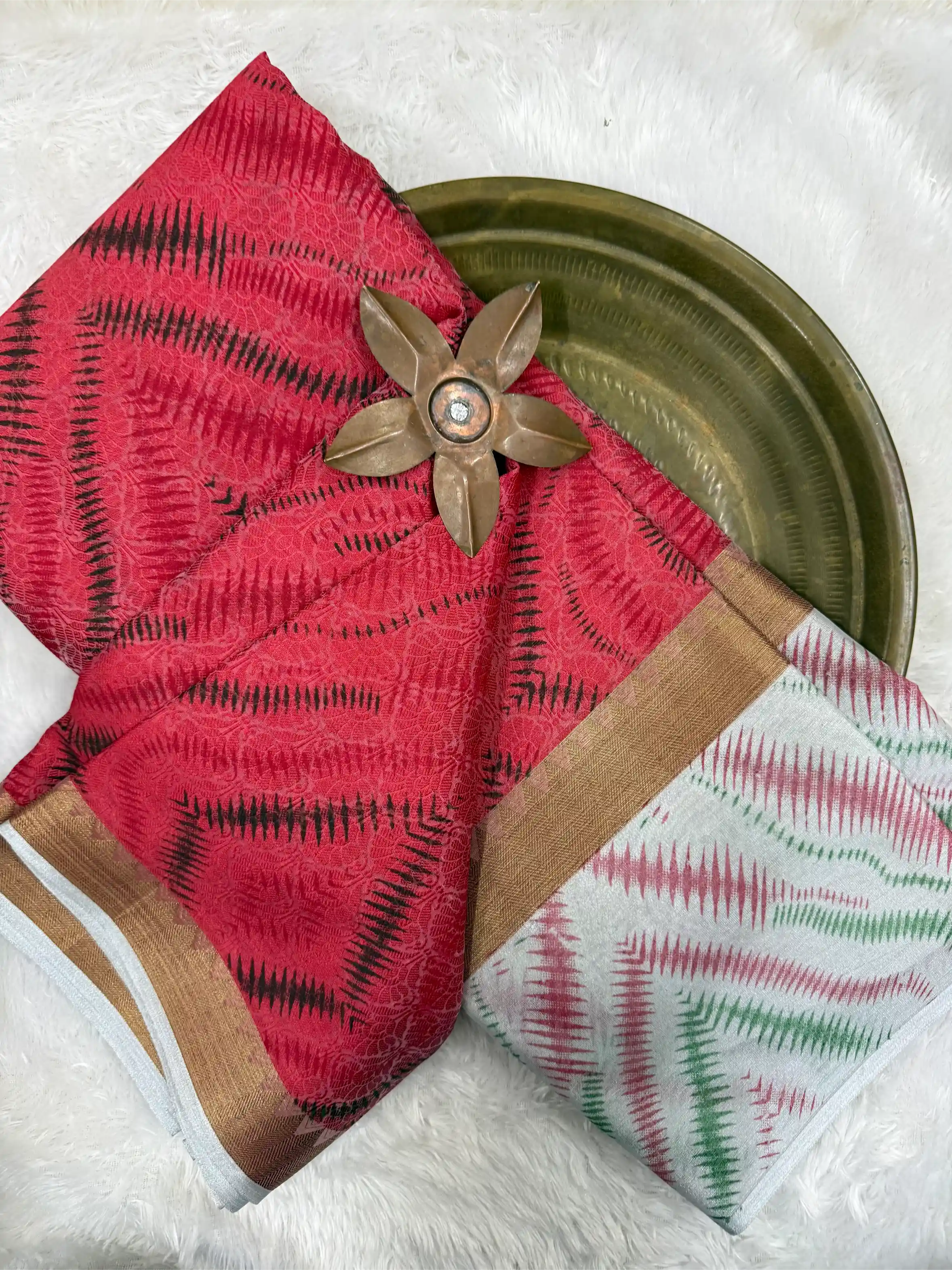 Eccentric Softsilk Traditional Jacquard Weave Banarasi Saree