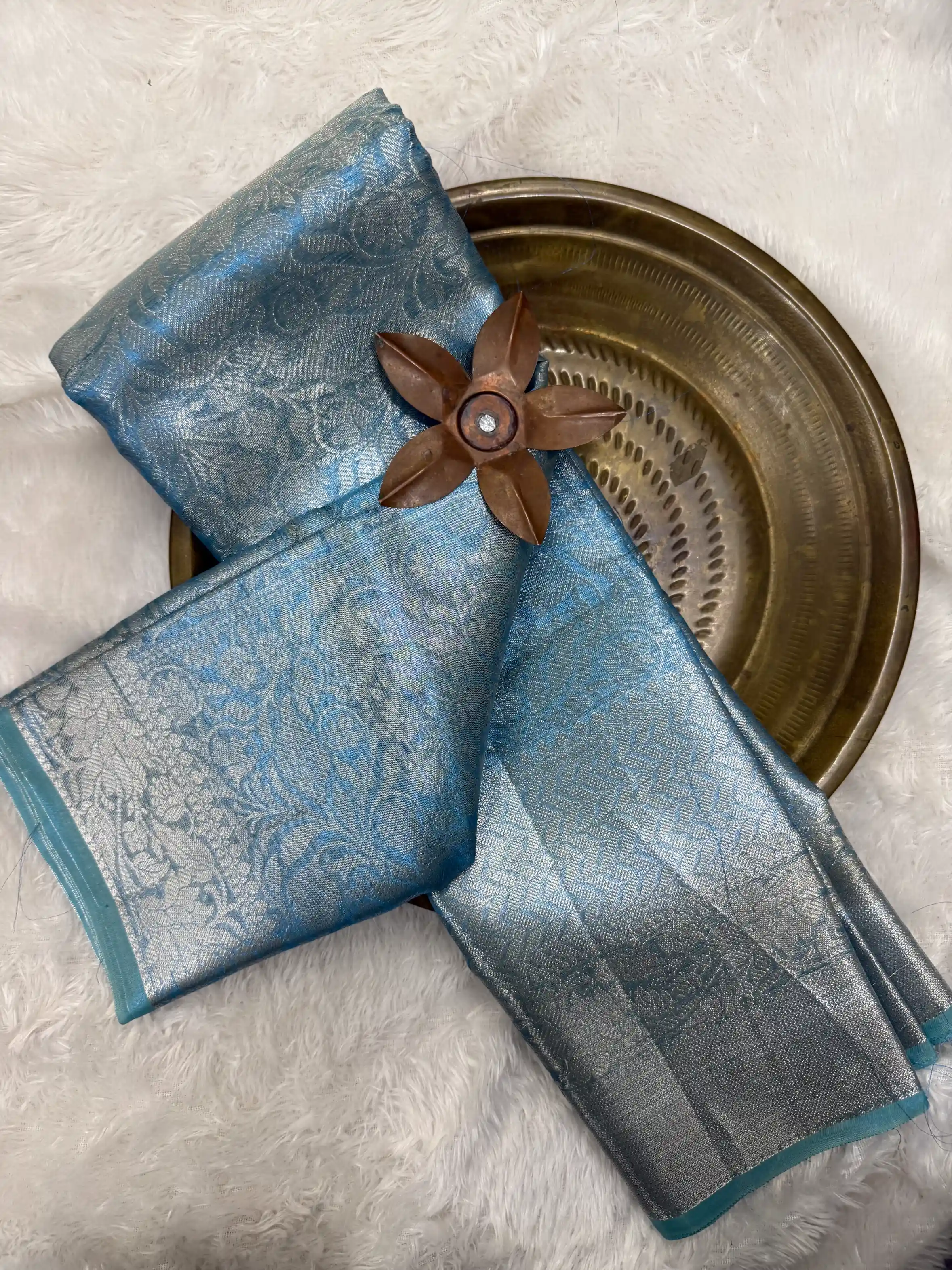 Eccentric Softsilk Traditional Jacquard Weave Banarasi Saree