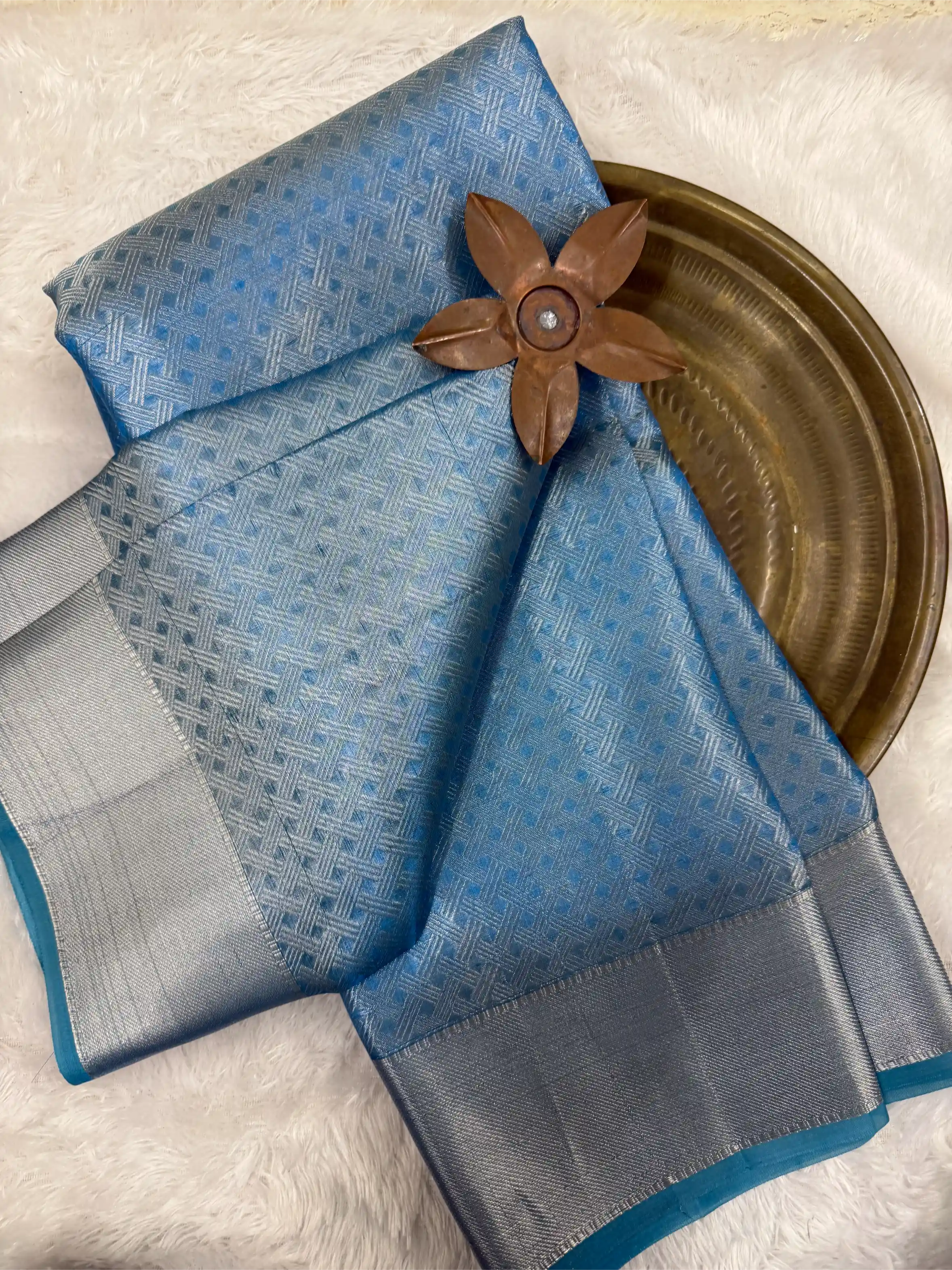 Eccentric Softsilk Traditional Jacquard Weave Banarasi Saree