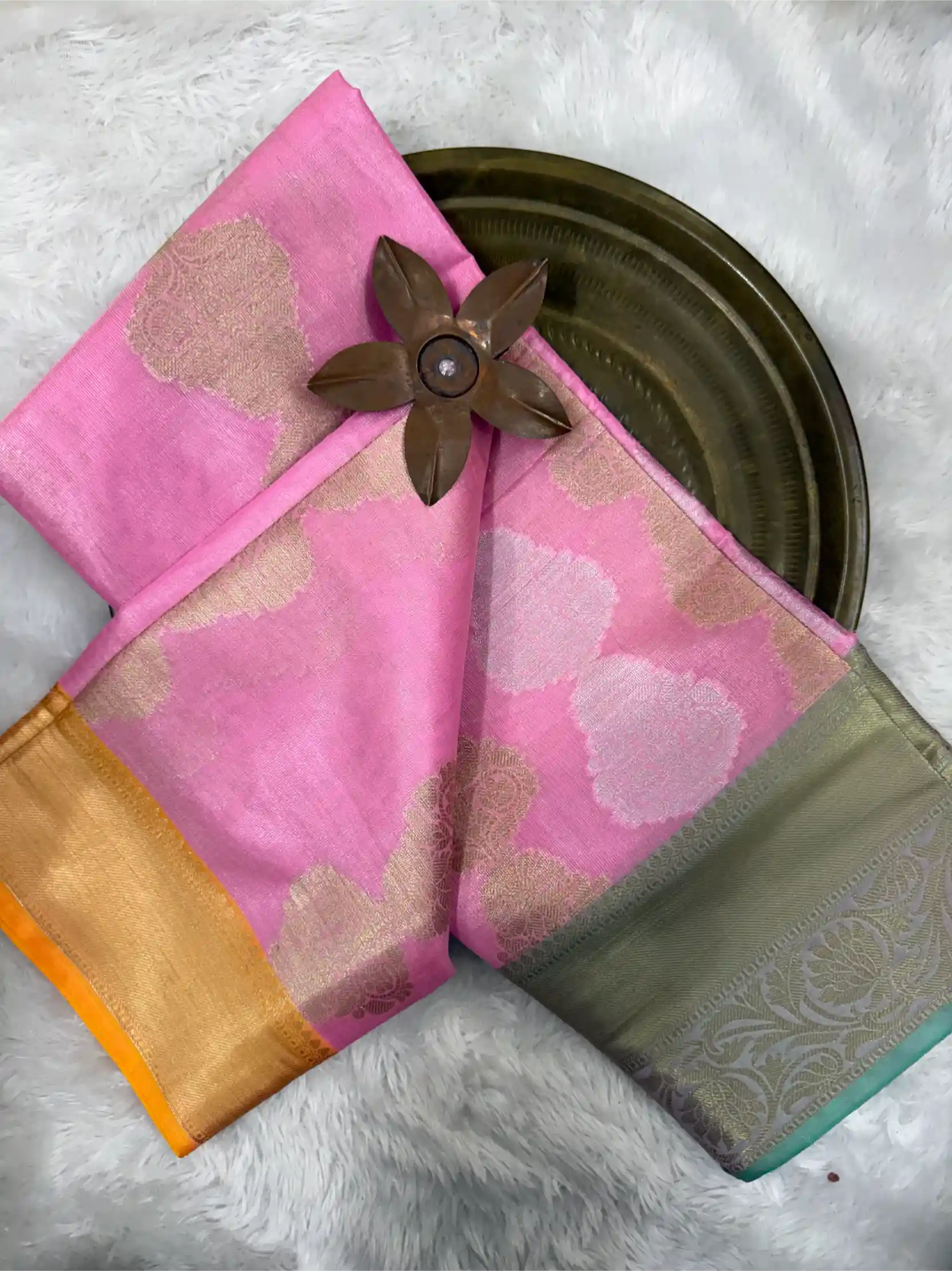 Eccentric Softsilk Traditional Jacquard Weave Banarasi Saree