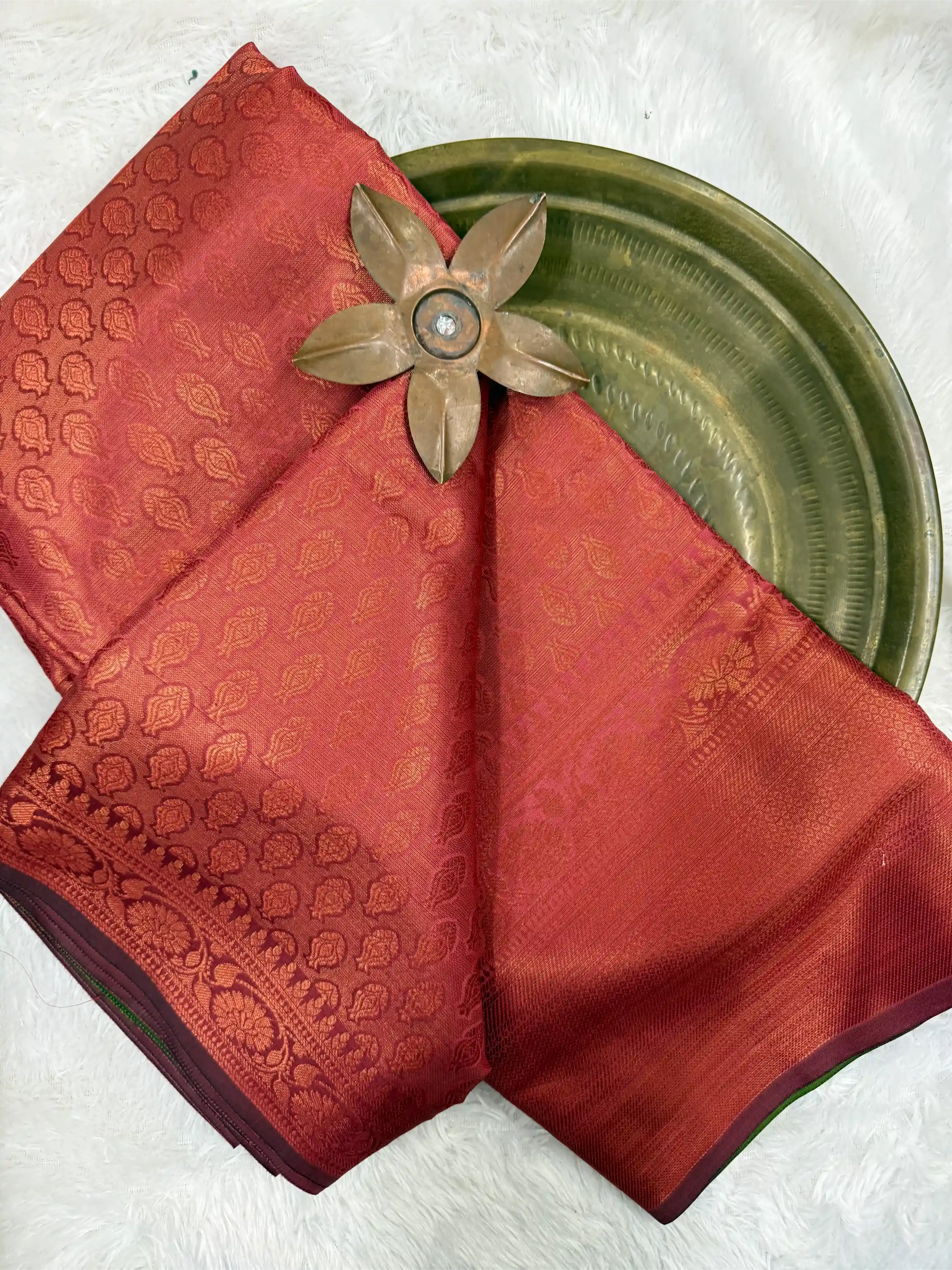 Eccentric Softsilk Traditional Jacquard Weave Banarasi Saree