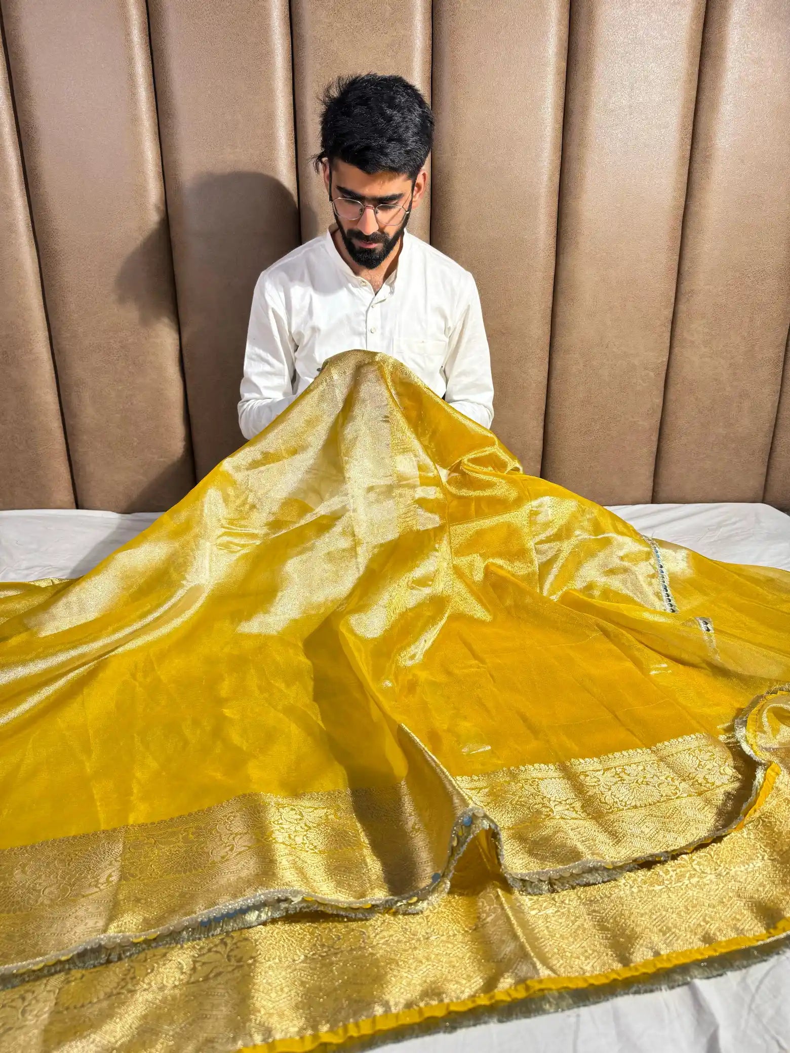 Eye soothing Glass Tissue Silk Rare Banarasi Saree
