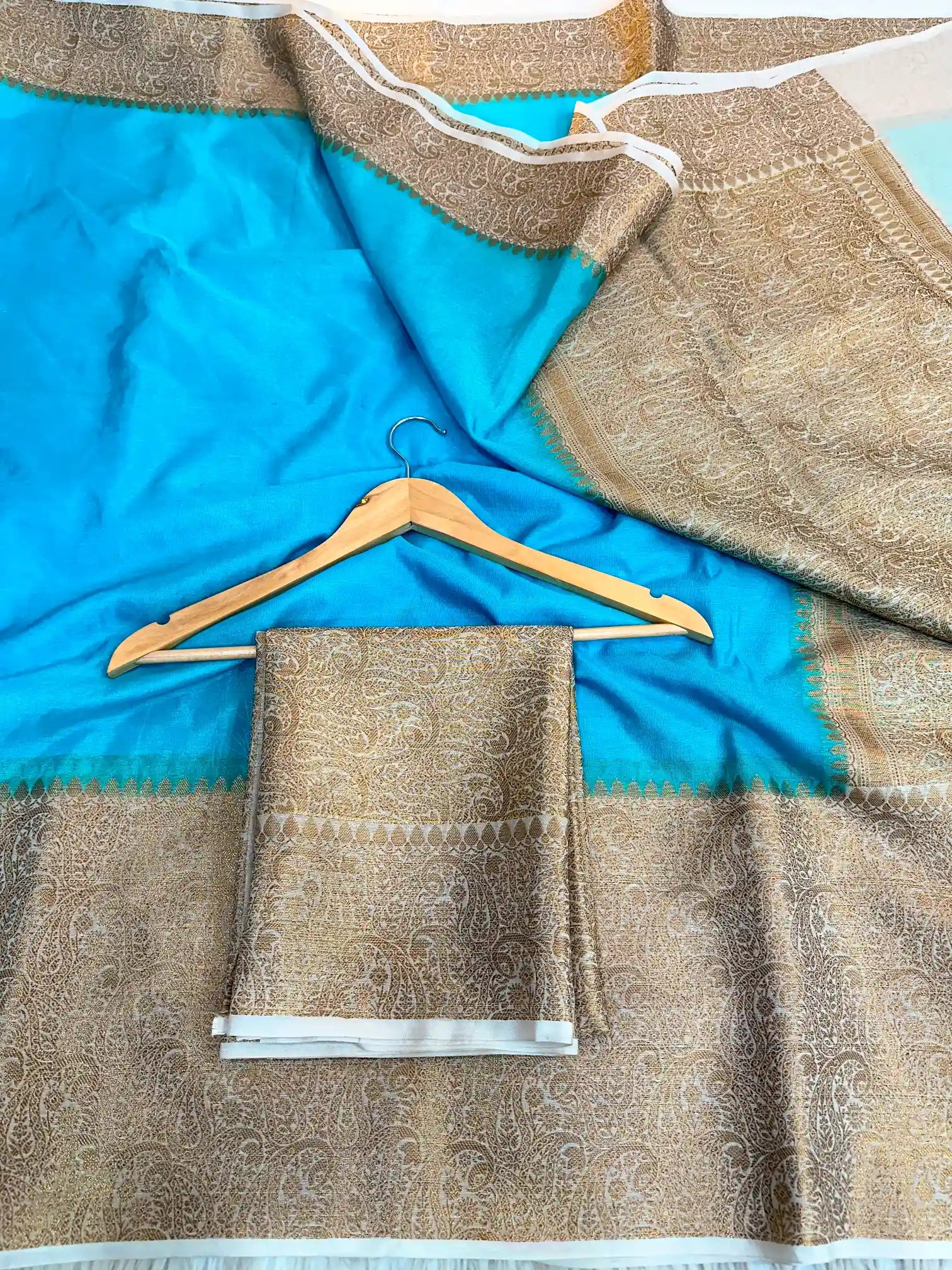 Firozi Blue Warm Silk Kaat Bandh Banarasi Saree