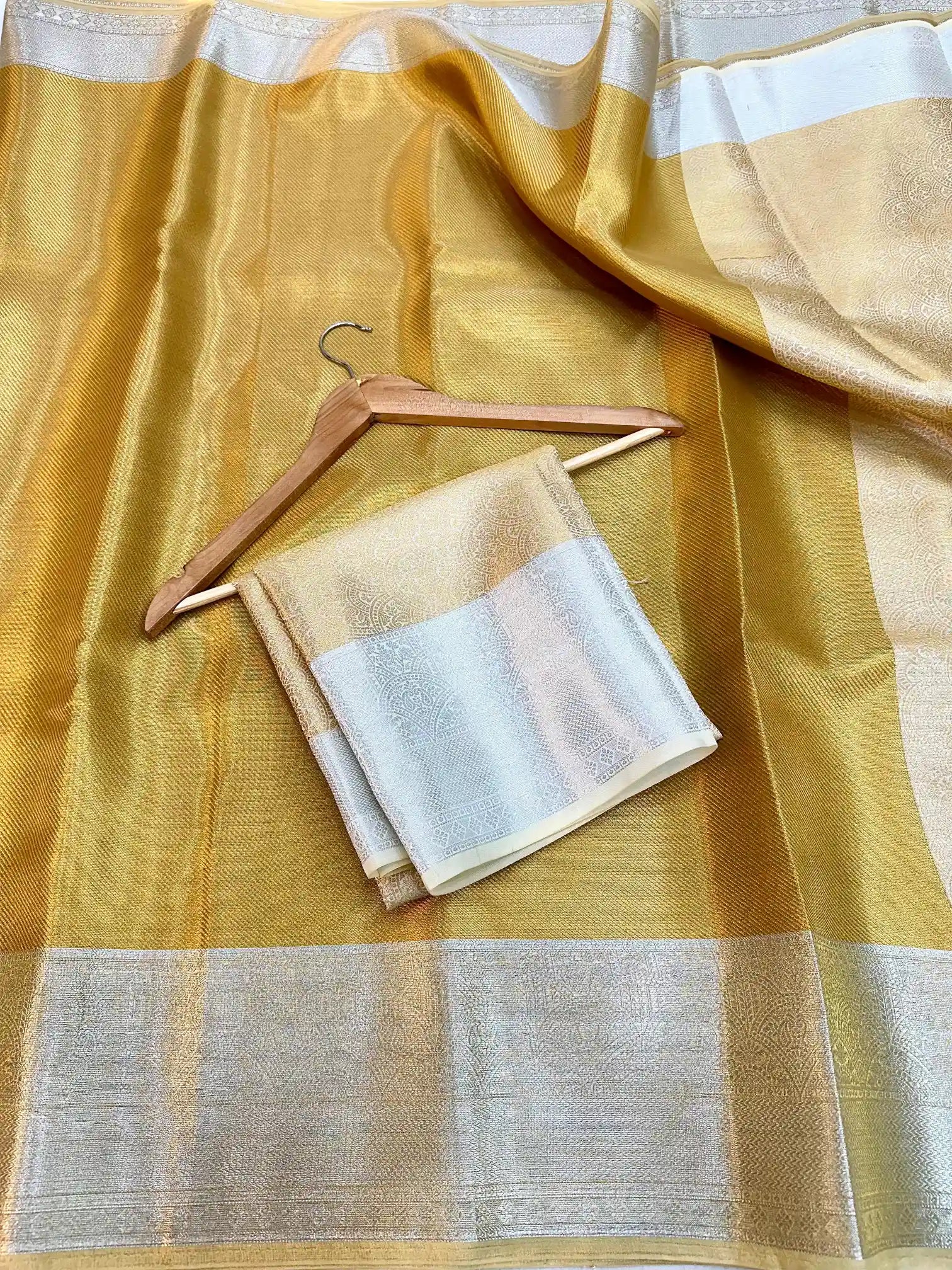 Golden Glass Tissue Silk Sona Rupa Banarasi Saree