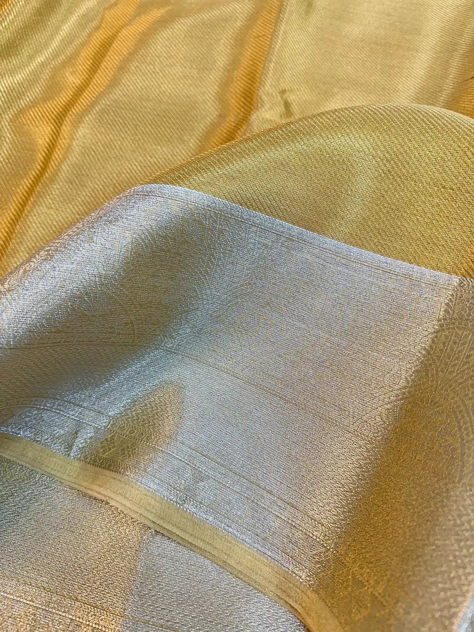 Golden Glass Tissue Silk Sona Rupa Banarasi Saree