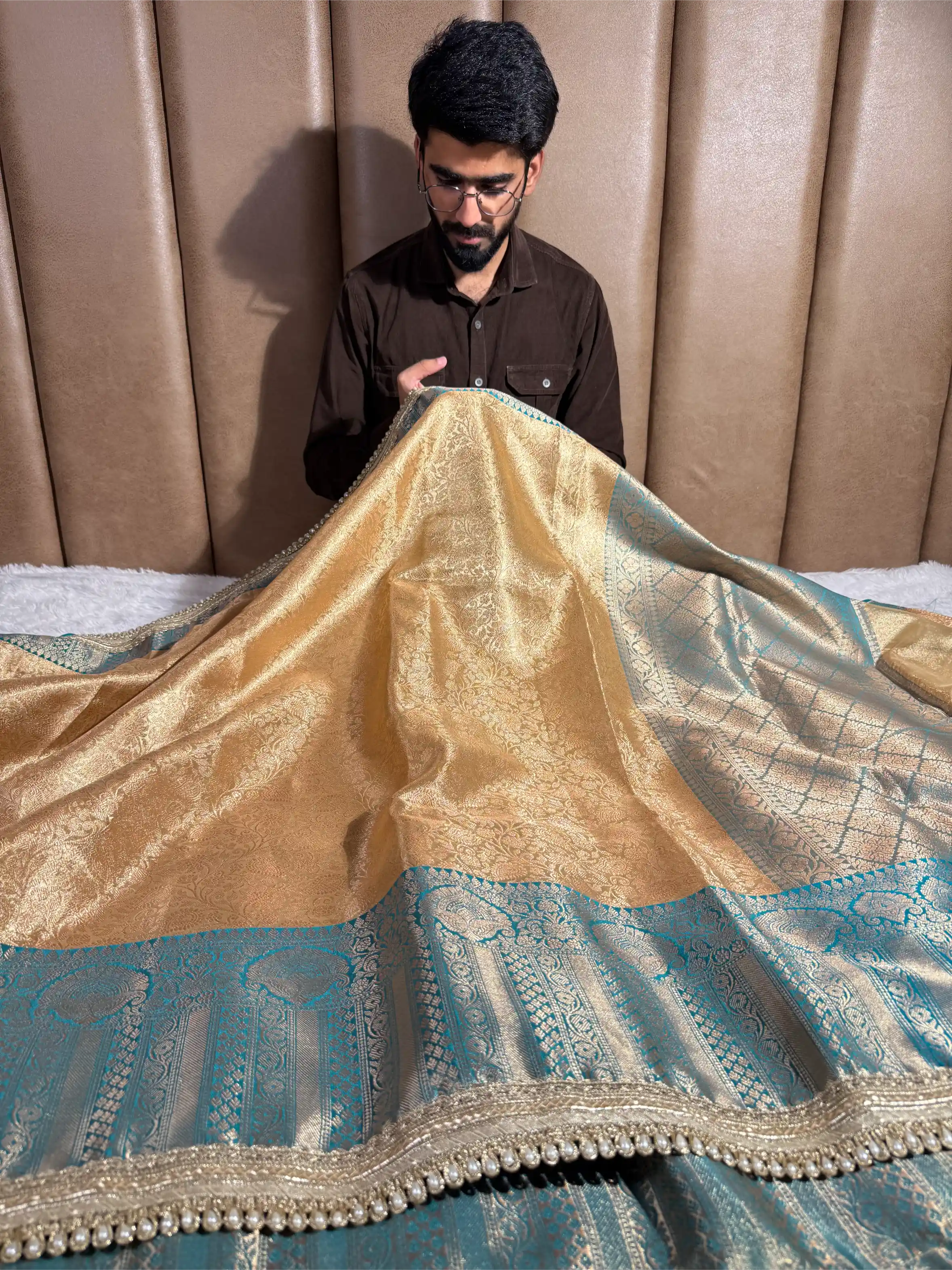 Golden Contrast Tissue Silk Kanjivaram Lace Work Banarasi Saree