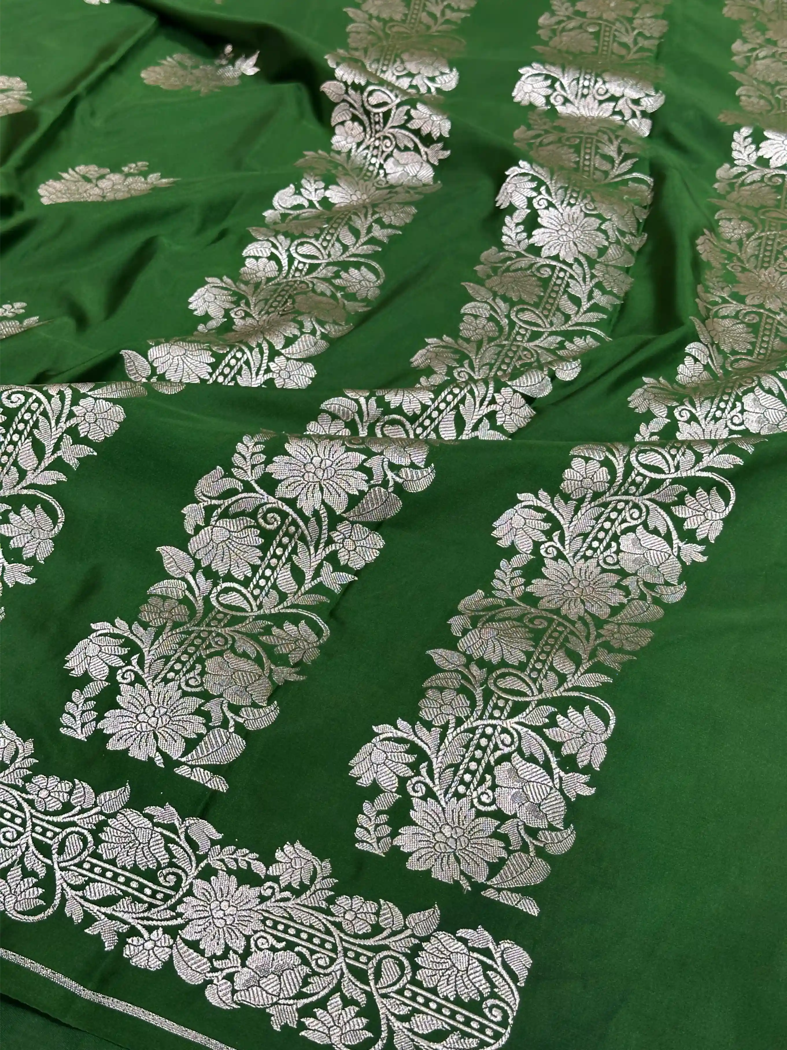 Green Contemporary Weave Mashru Silk Saree
