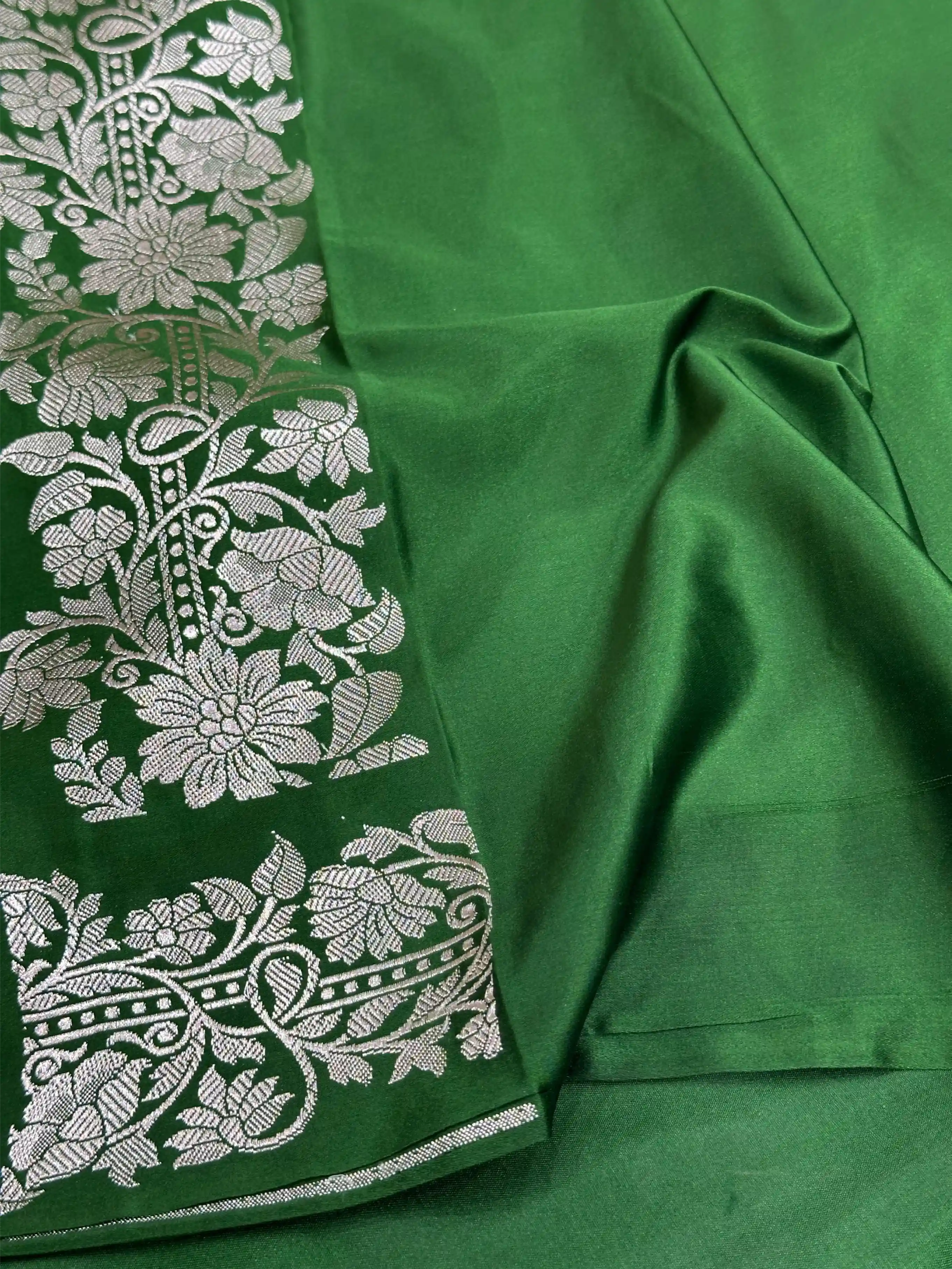 Green Contemporary Weave Mashru Silk Saree