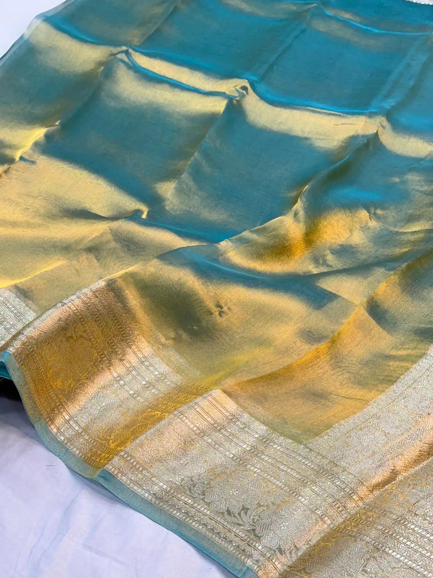 Dhoop Chaun Green Pure Tissue Silk Banarasi Saree