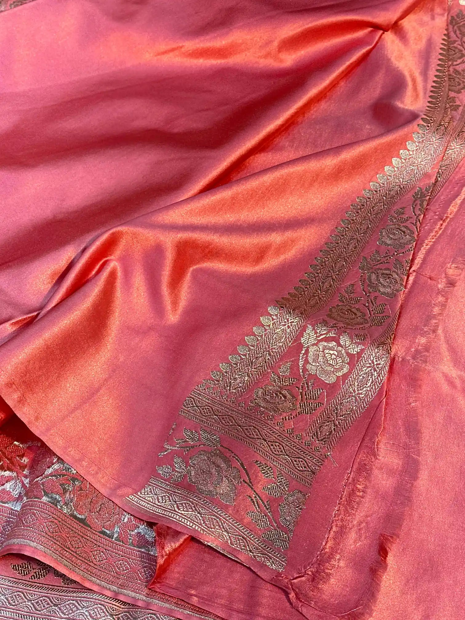 Handbrush Dyed Mashru Silk Banarasi Saree in Leheriya