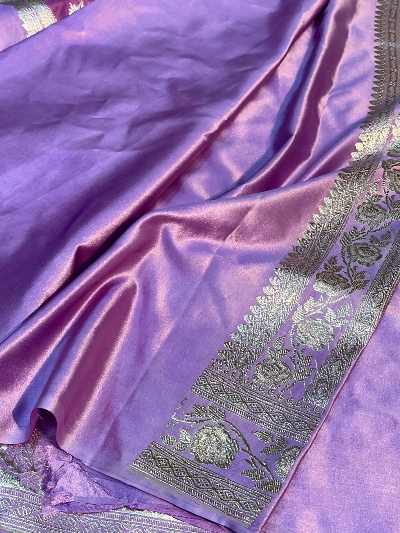 Handbrush Dyed Mashru Silk Banarasi Saree in Leheriya