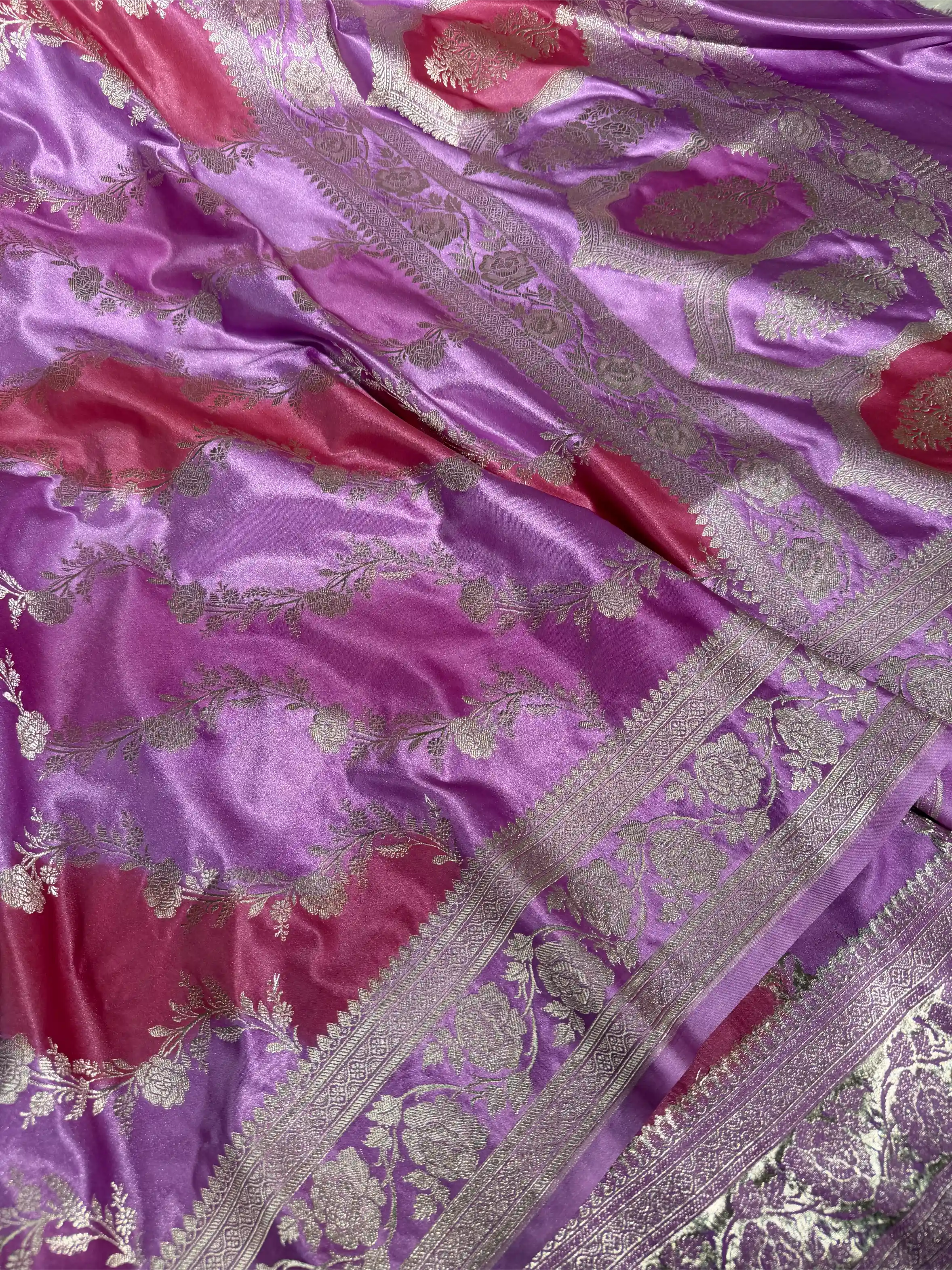 Handbrush Dyed Mashru Silk Leheriya Weave Banarasi Saree