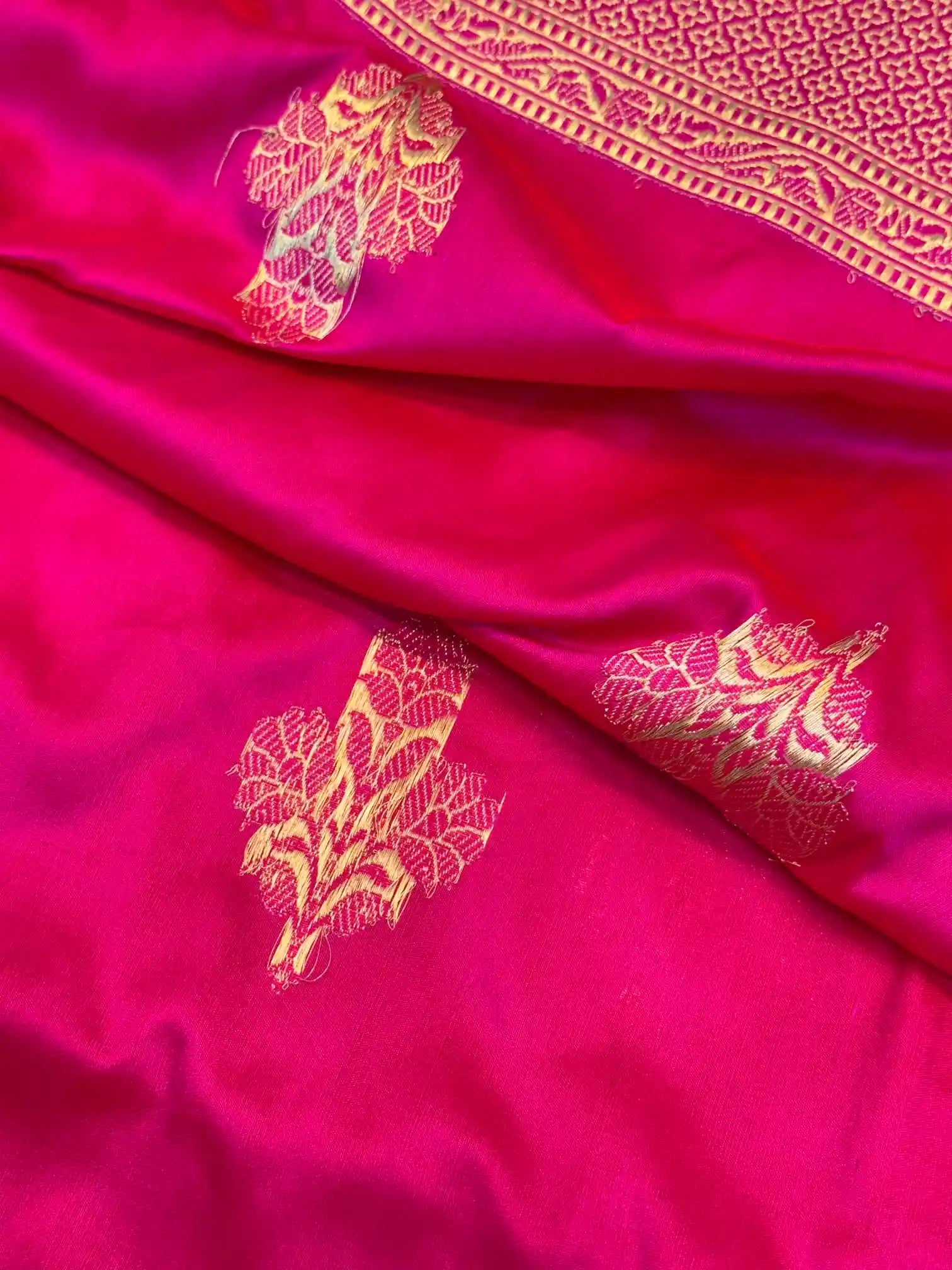 Handweaved Pure Katan Eccentric Banarasi Saree