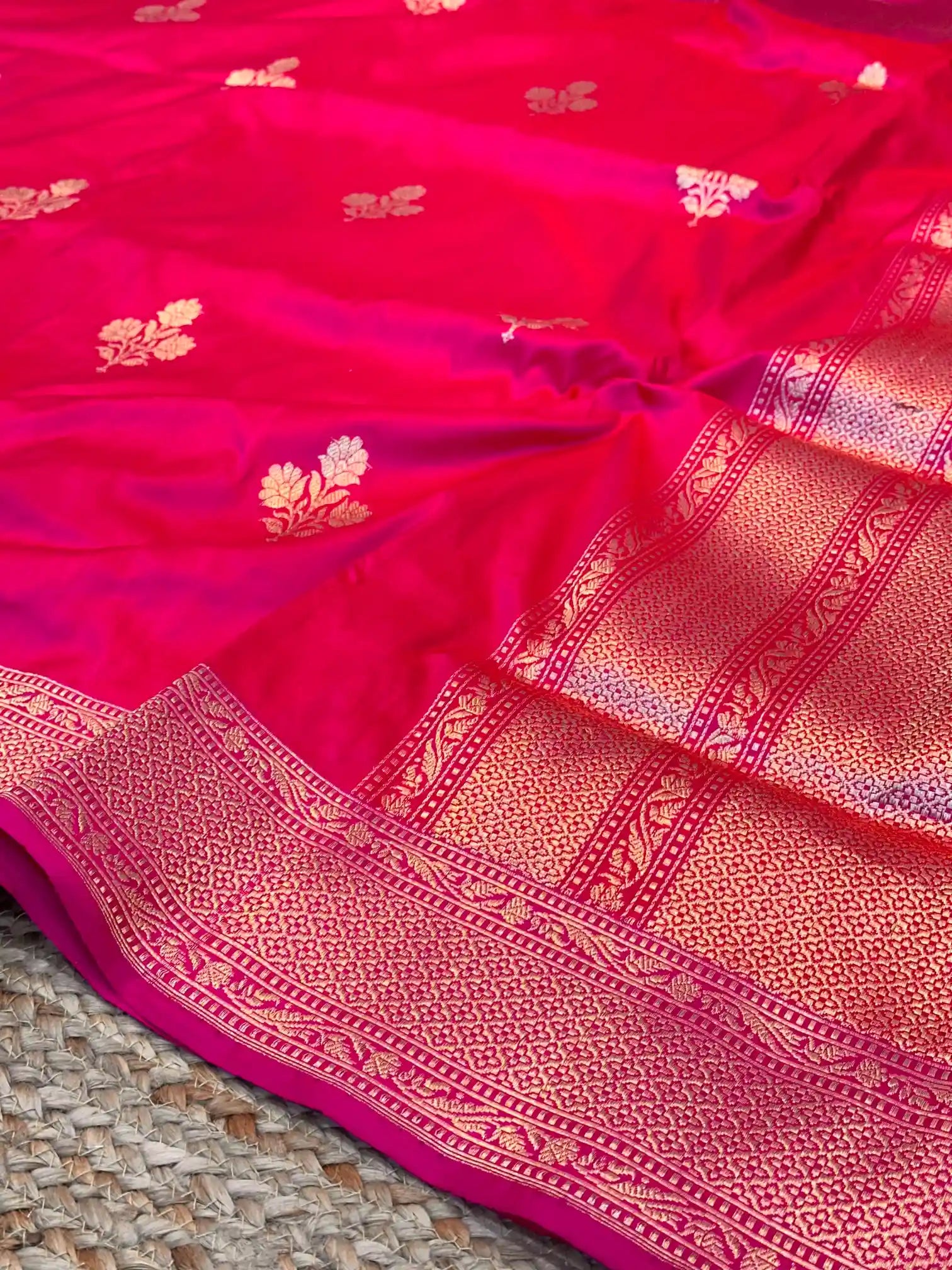 Handweaved Pure Katan Eccentric Banarasi Saree