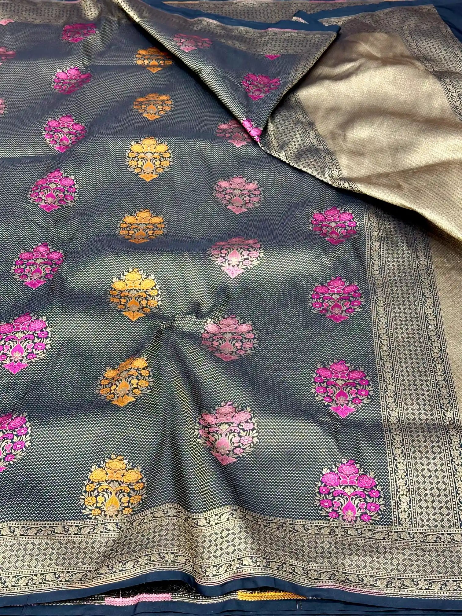 Intricate Brocade Weave Pure Katan Silk Banarasi saree