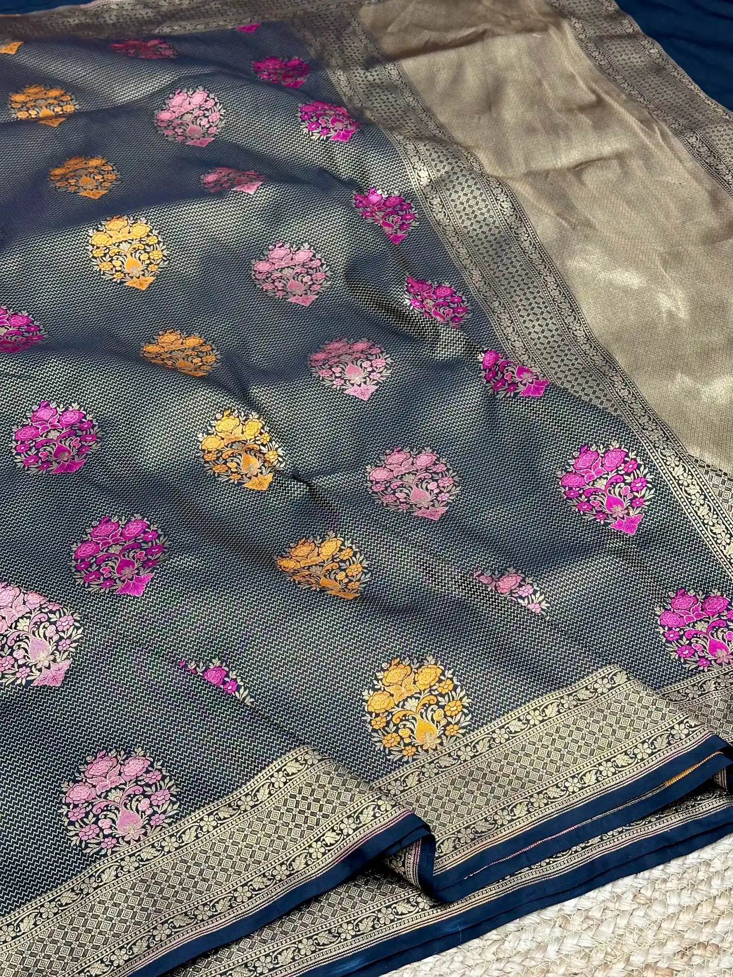 Intricate Brocade Weave Pure Katan Silk Banarasi saree