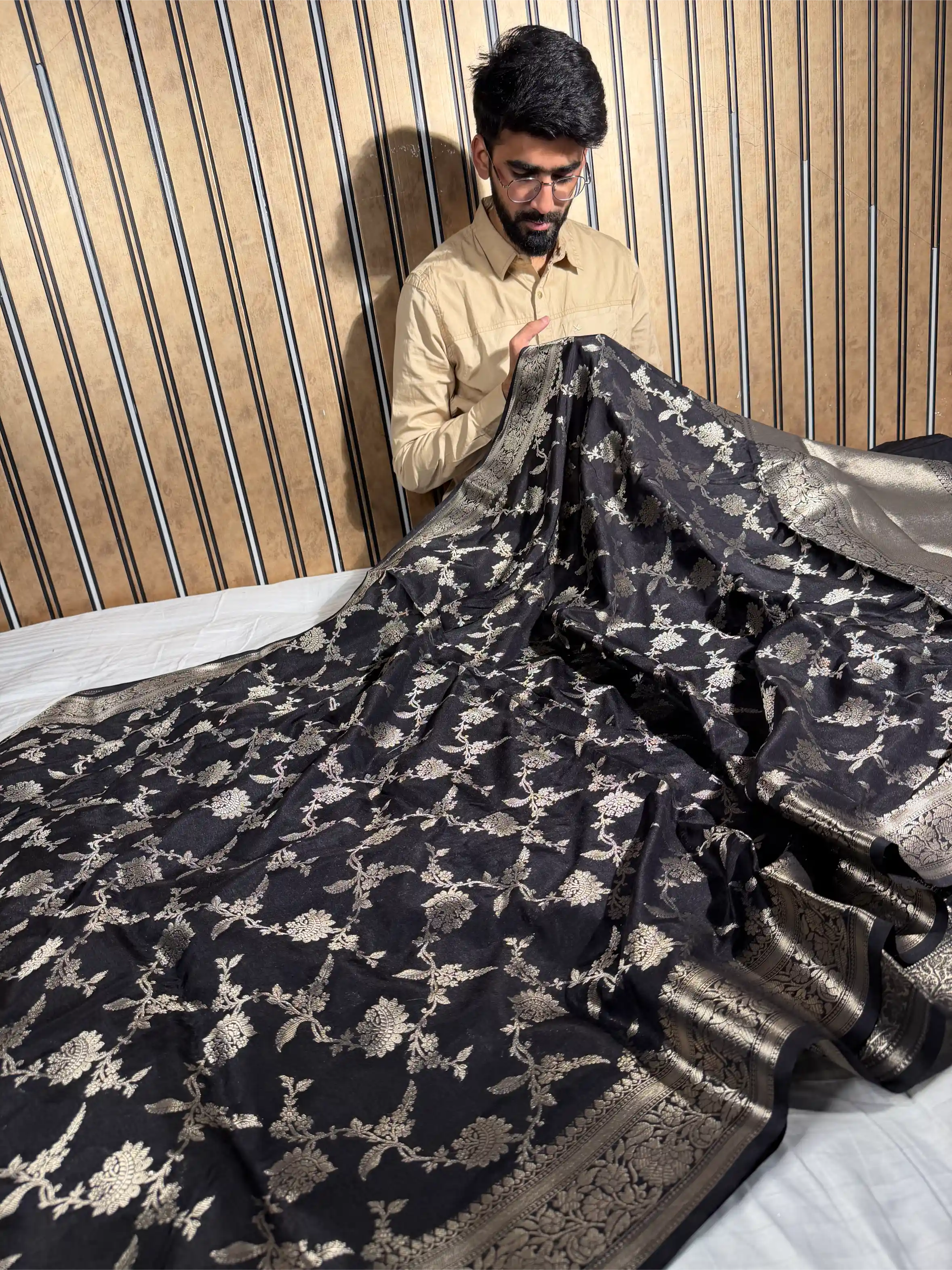 Jet Black Chiniya Silk Golden Zari Floral Weave Banarasi Saree