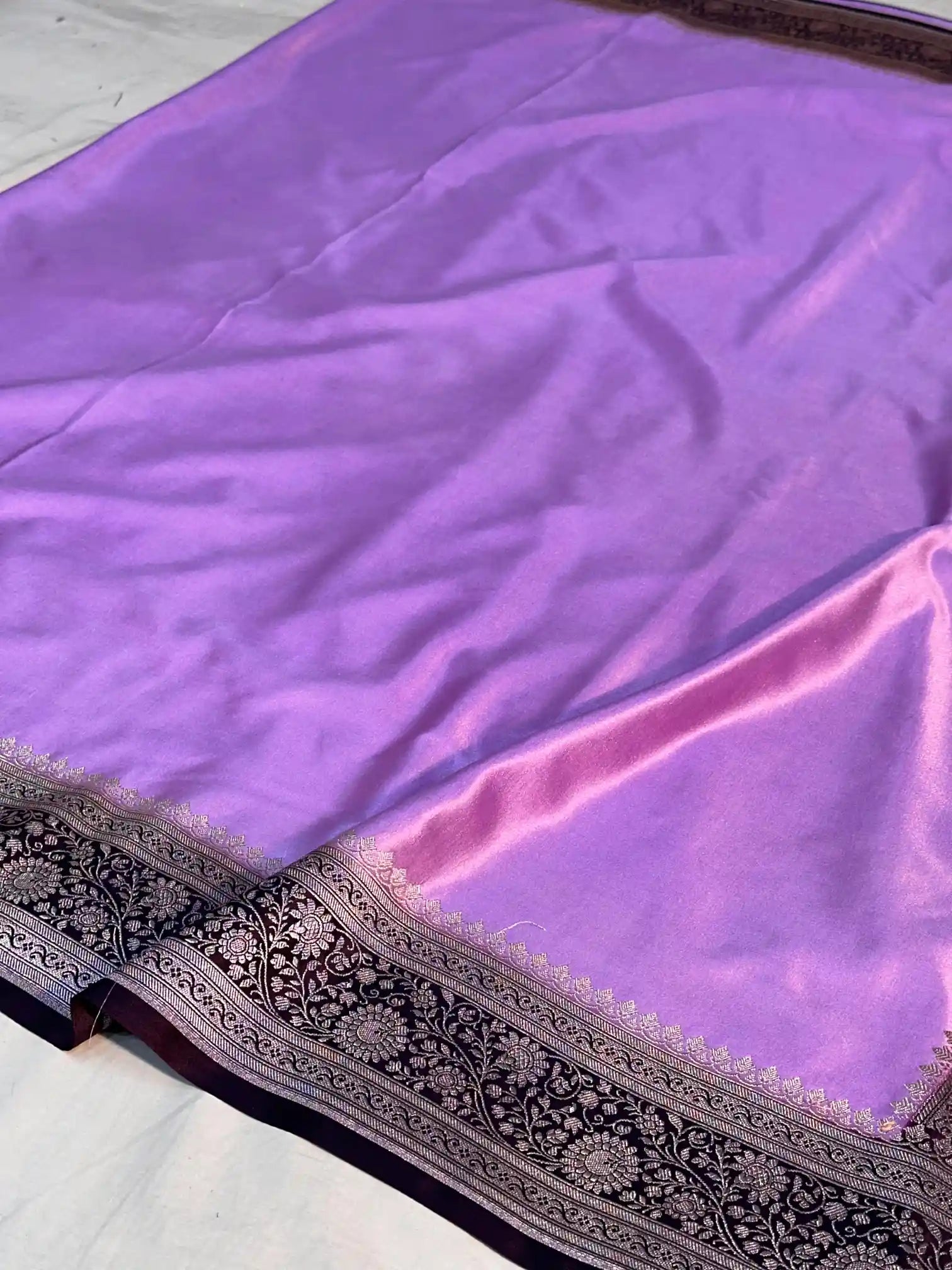 Lavender Contrast Mashru Silk Exclusive Banarasi Saree