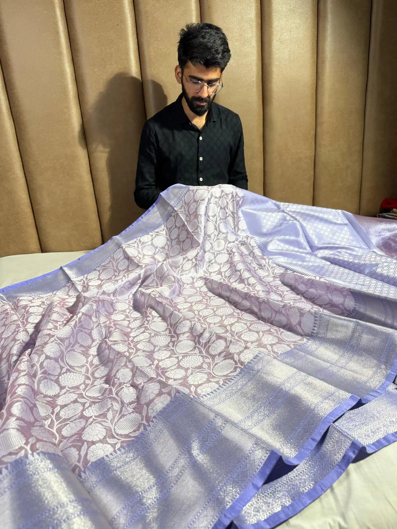 Lavender Glass Tissue Silk Floral Embossed Banarasi Saree