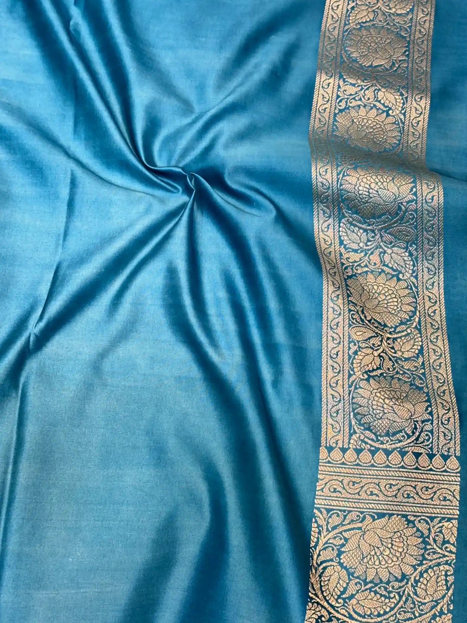 Leheriya Weave Premium Mashru Silk Saree