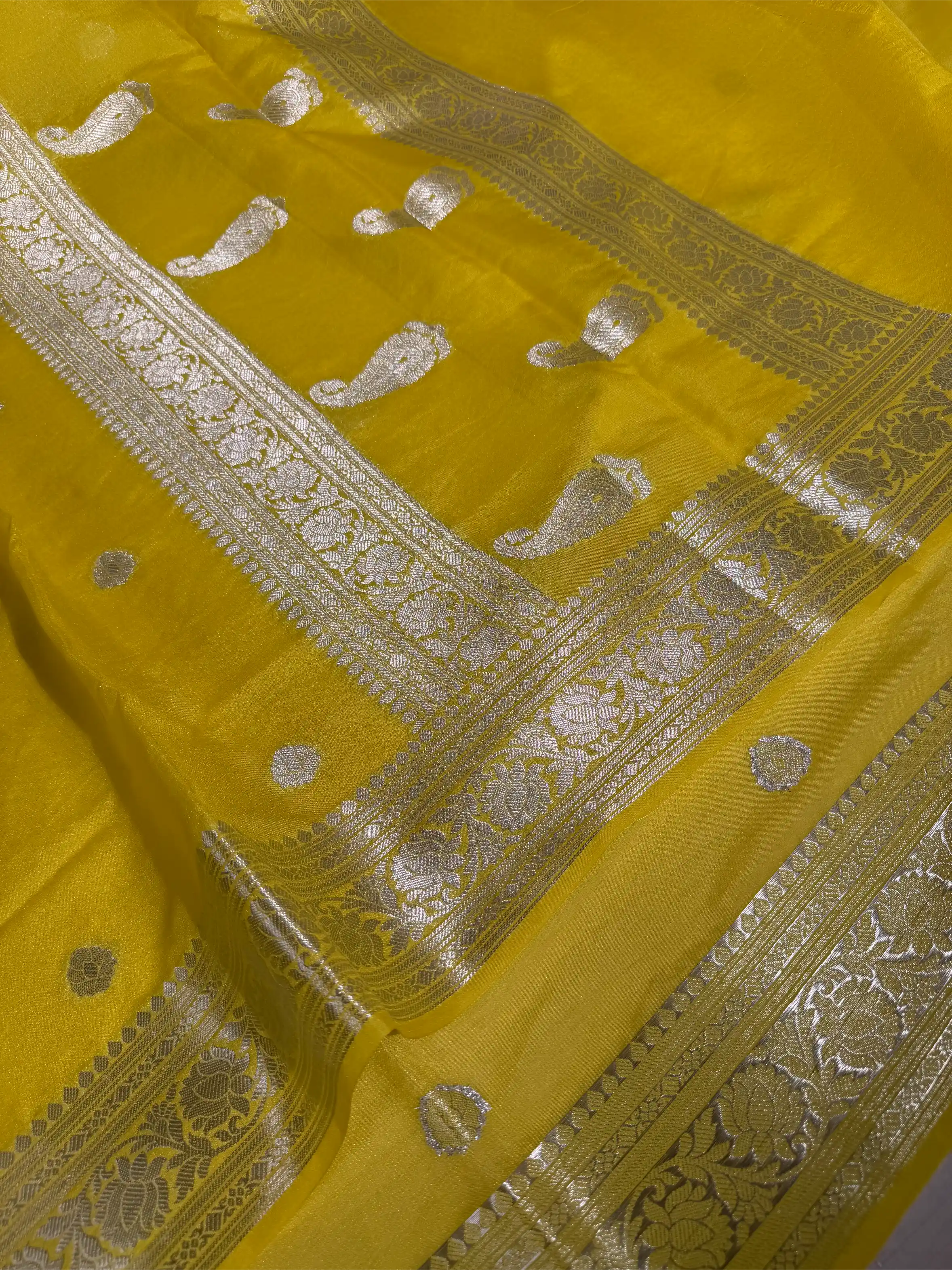 Lemon Yellow Soft Georgette Khaddi Buti Banarasi Saree