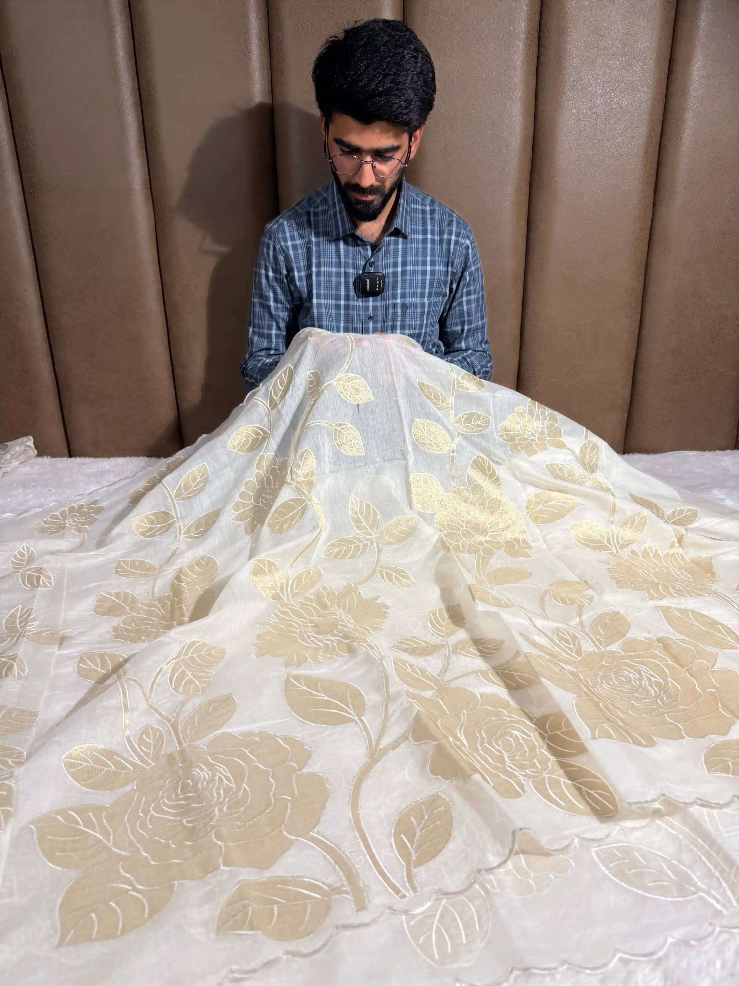 Light Cream Pure Mul Chanderi Appliqué Work Banarasi Saree