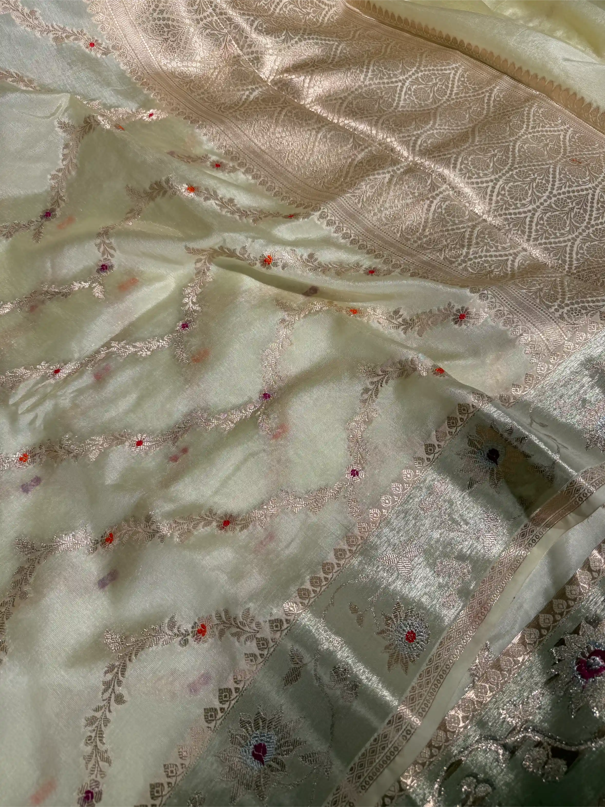 Light Cream Viscose Chinia Silk Traditional Banarasi Saree