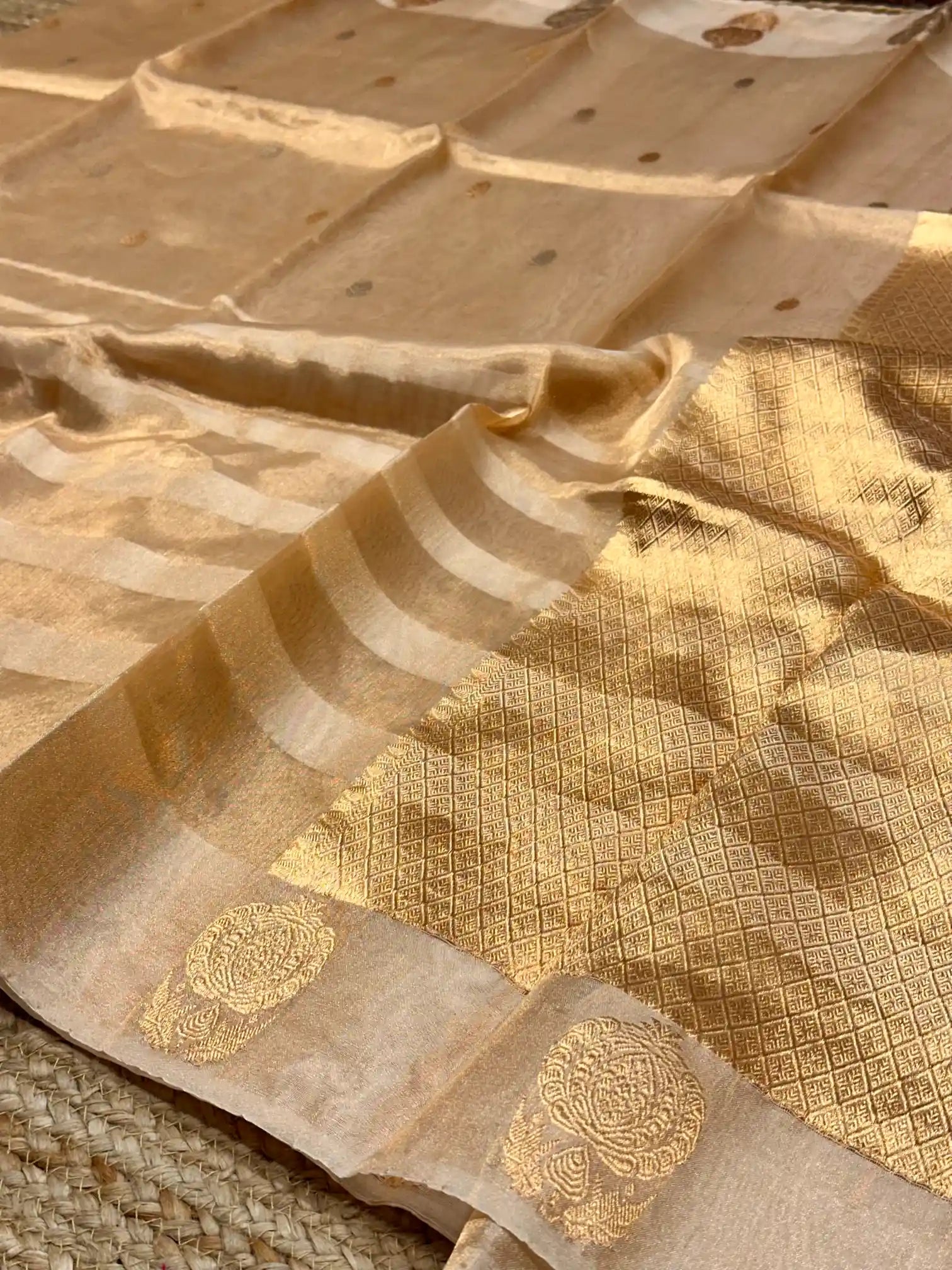 Light Gold Handwoven Pure Tissue Silk Banarasi Saree