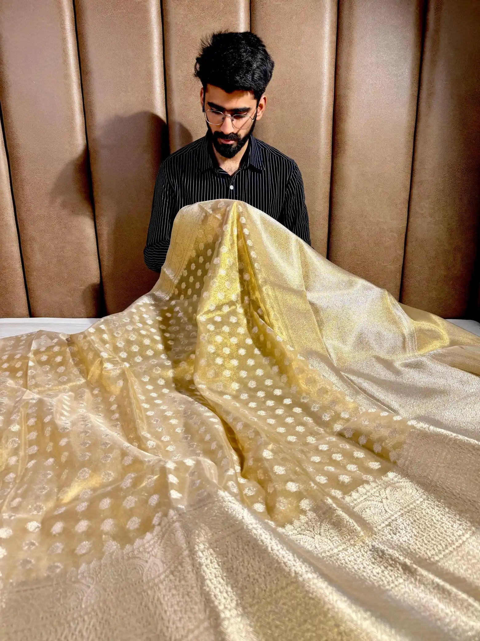 Light Gold Tissue Silk Zari Buti Weave Banarasi Saree