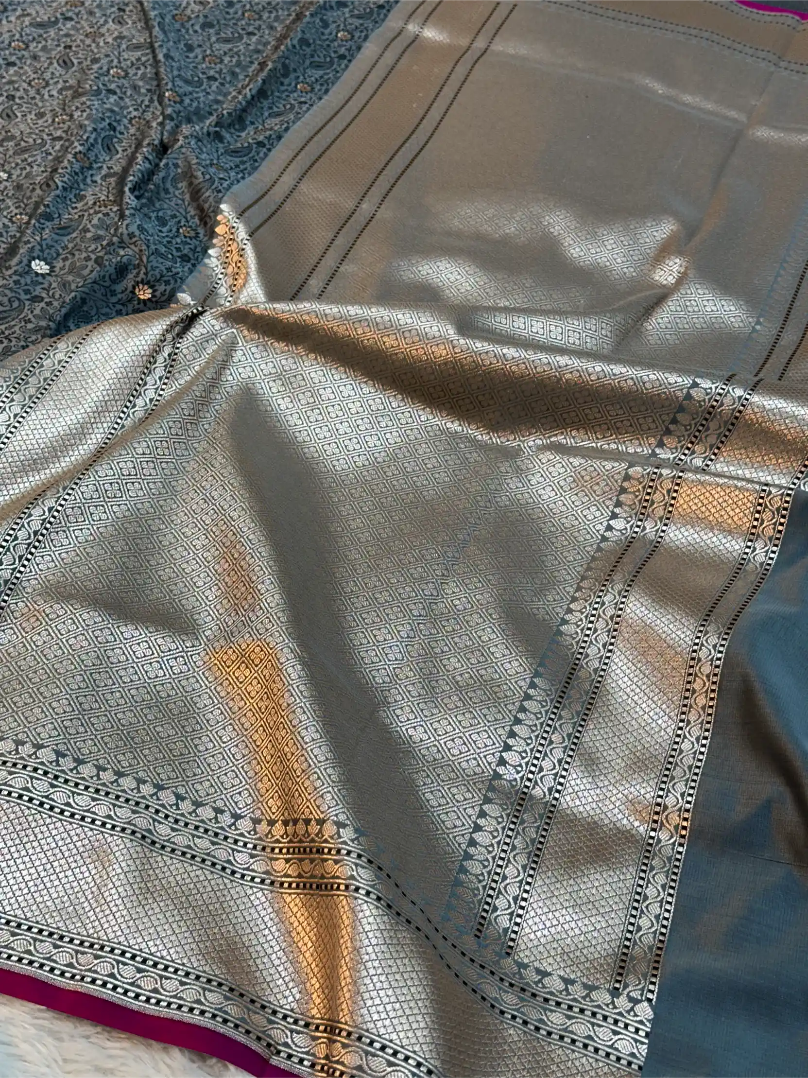Light Grey Intricate Mashru Katan Silk Tanchoi Banarasi Saree