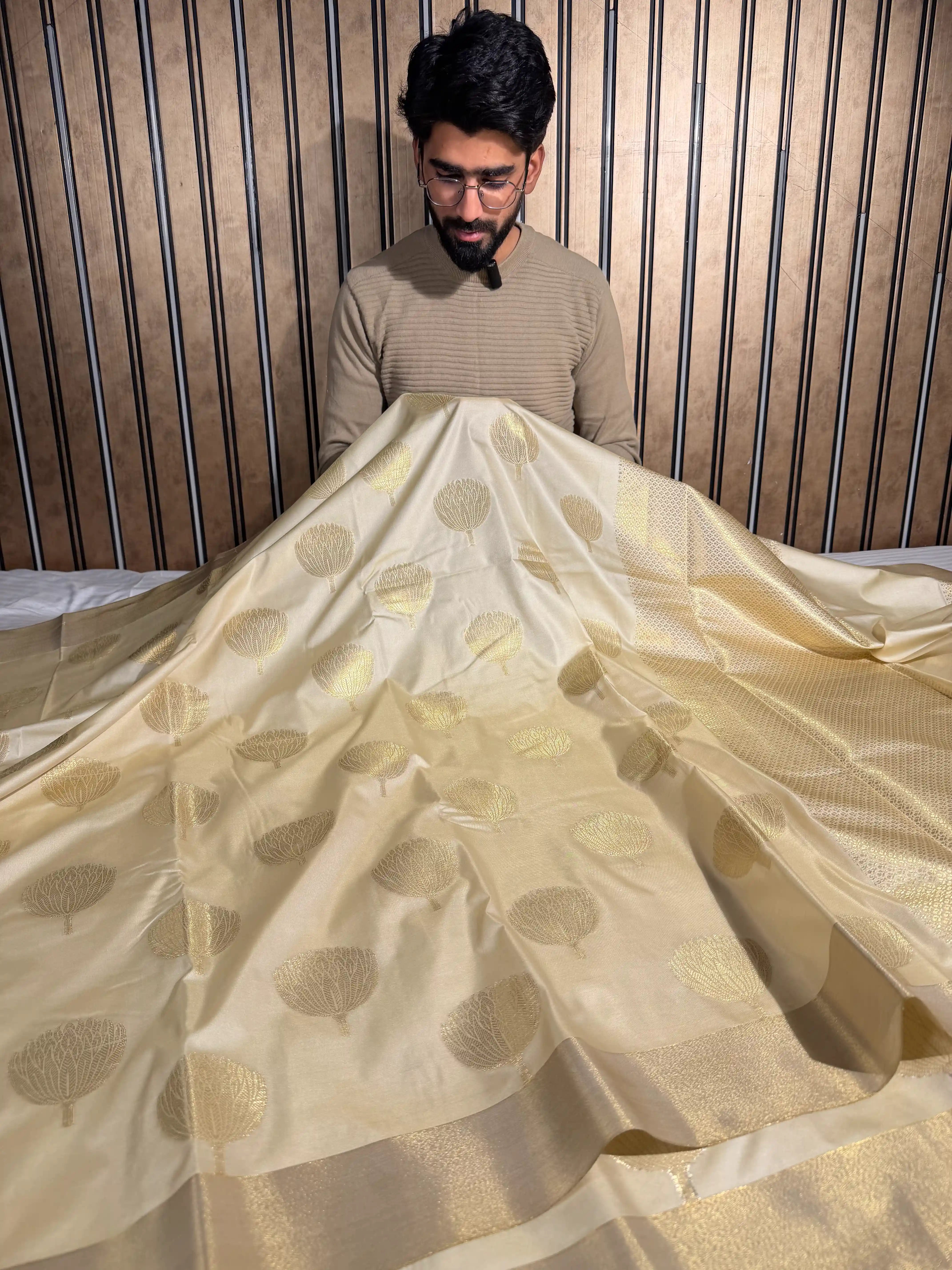 Light Ivory Chinia Katan Silk Traditional Buta Weave Banarasi Saree