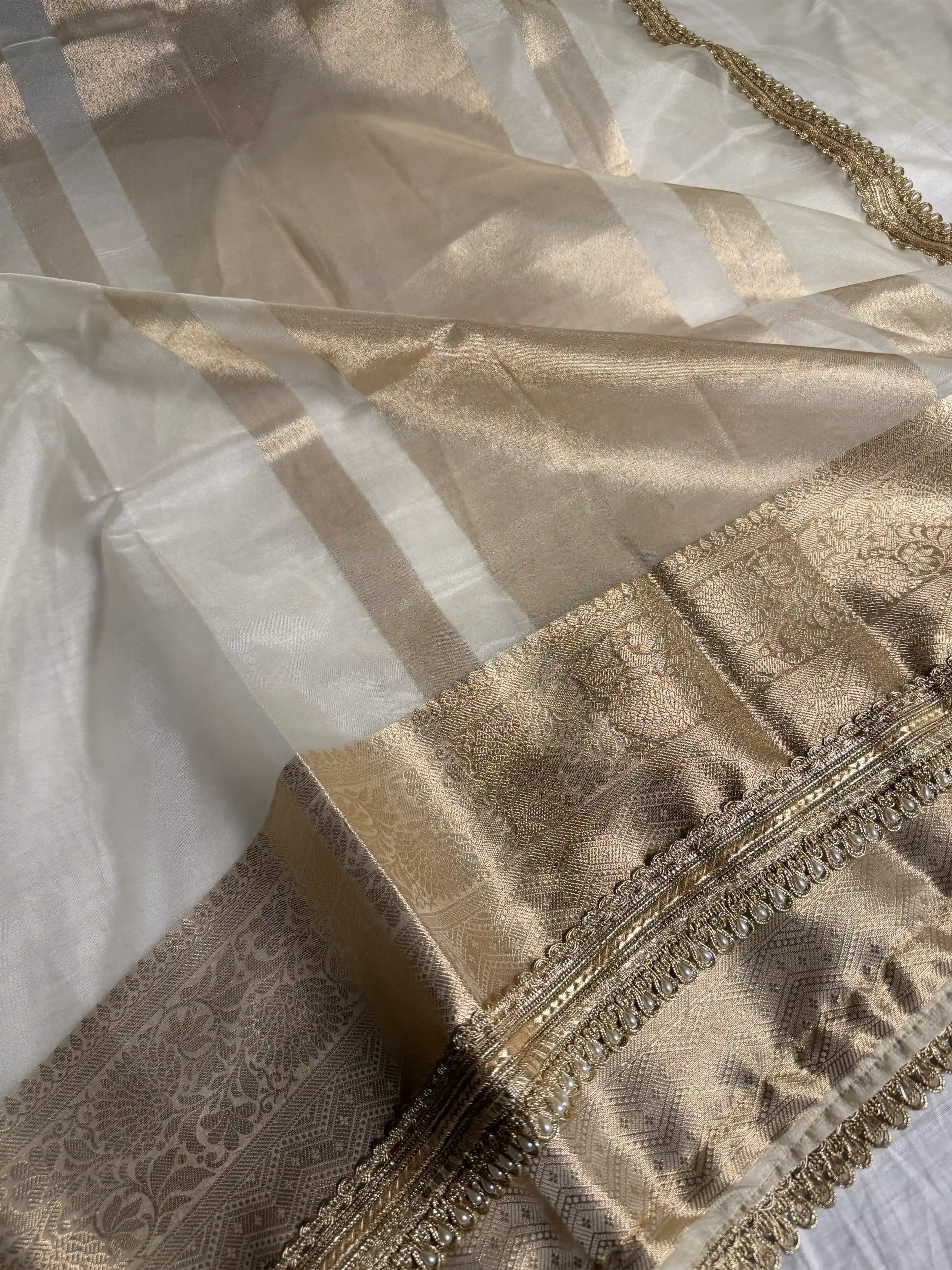 Light Ivory Cream Kora Organza Designer Lace Attached Banarasi Saree