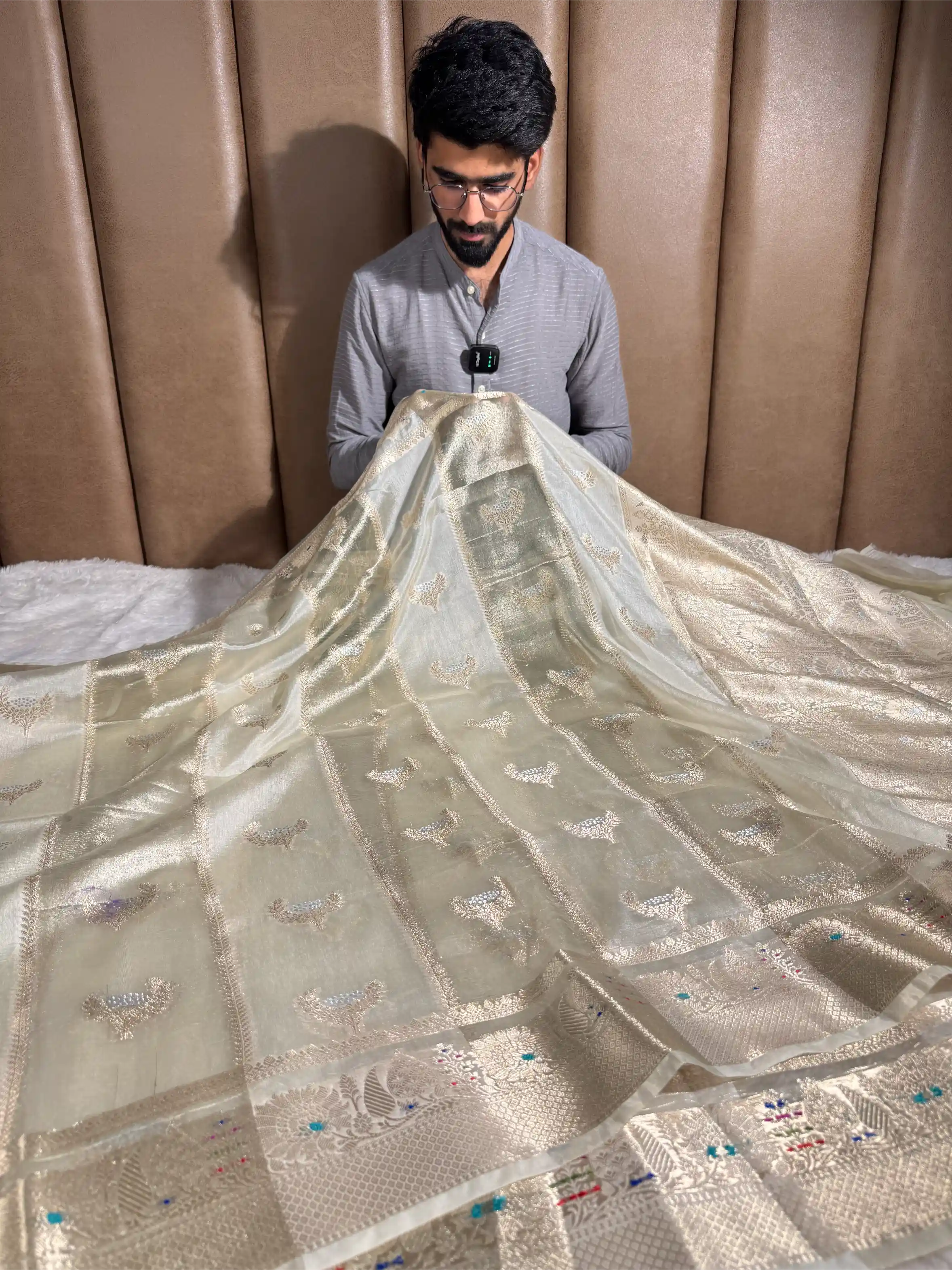 Light Ivory Rare Chinia Tissue Heritage Banarasi Saree