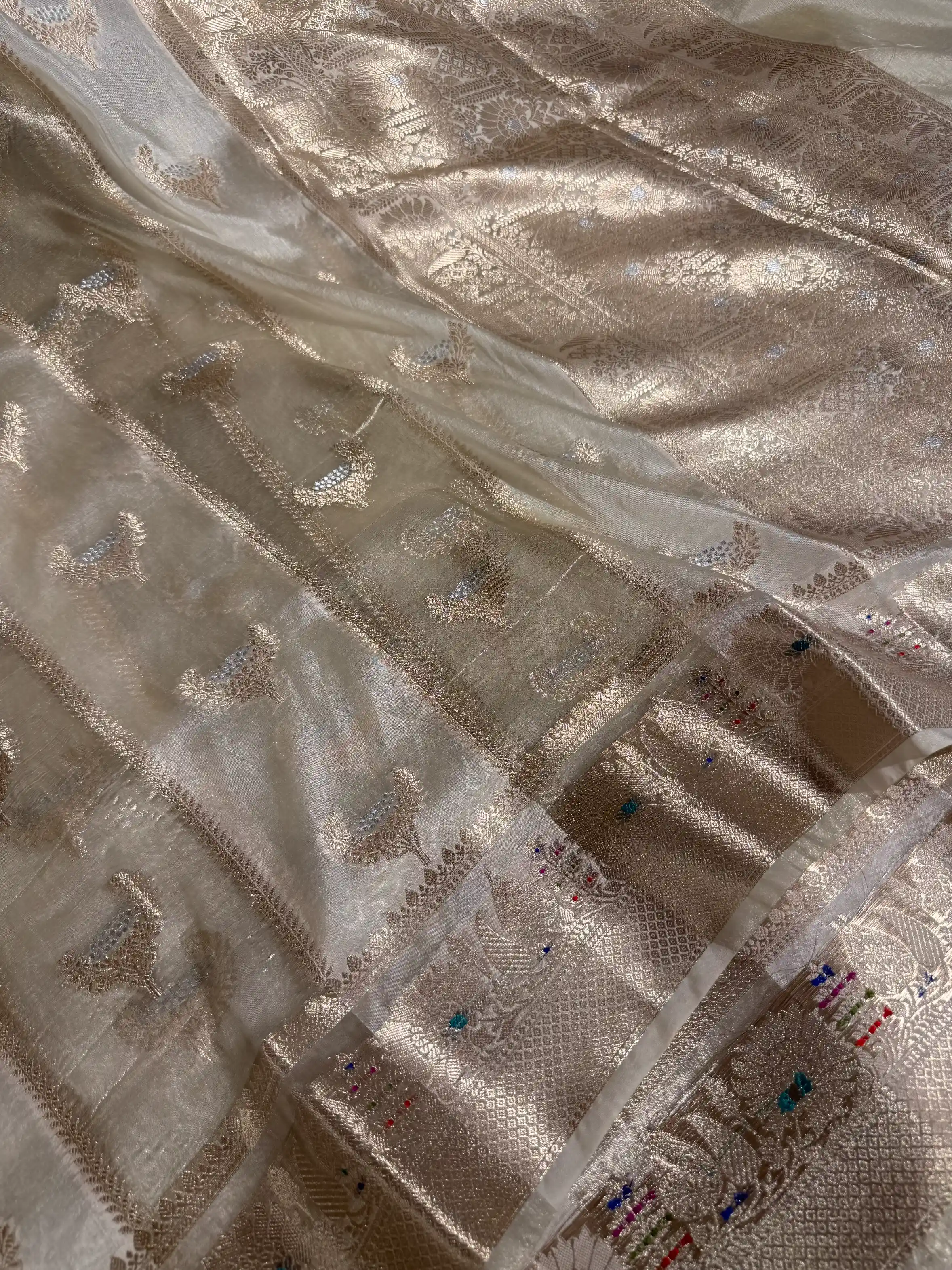 Light Ivory Rare Chinia Tissue Heritage Banarasi Saree