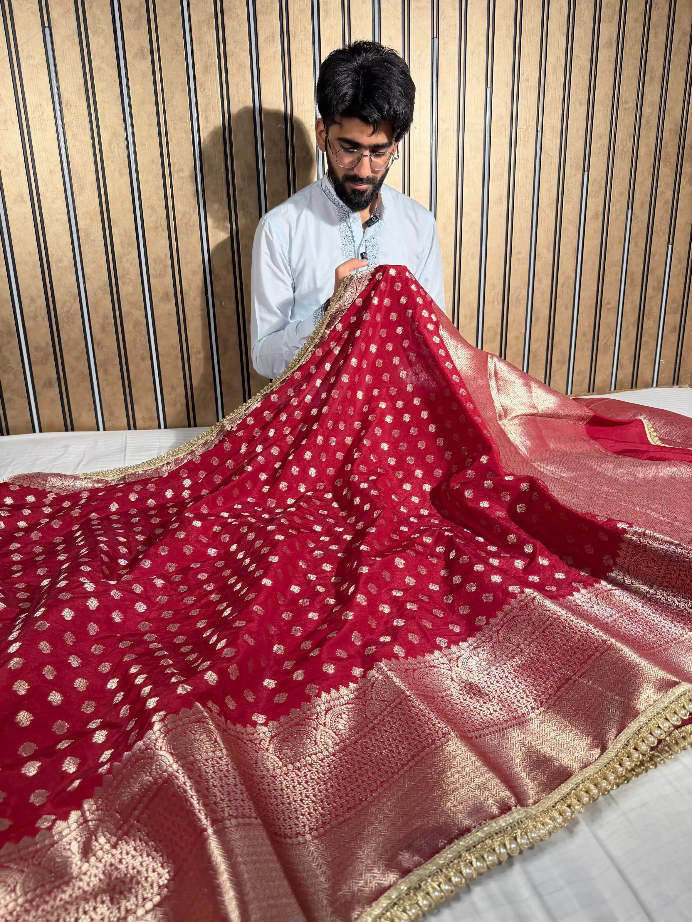 Light Maroon Chinia Silk Designer Banarasi Saree