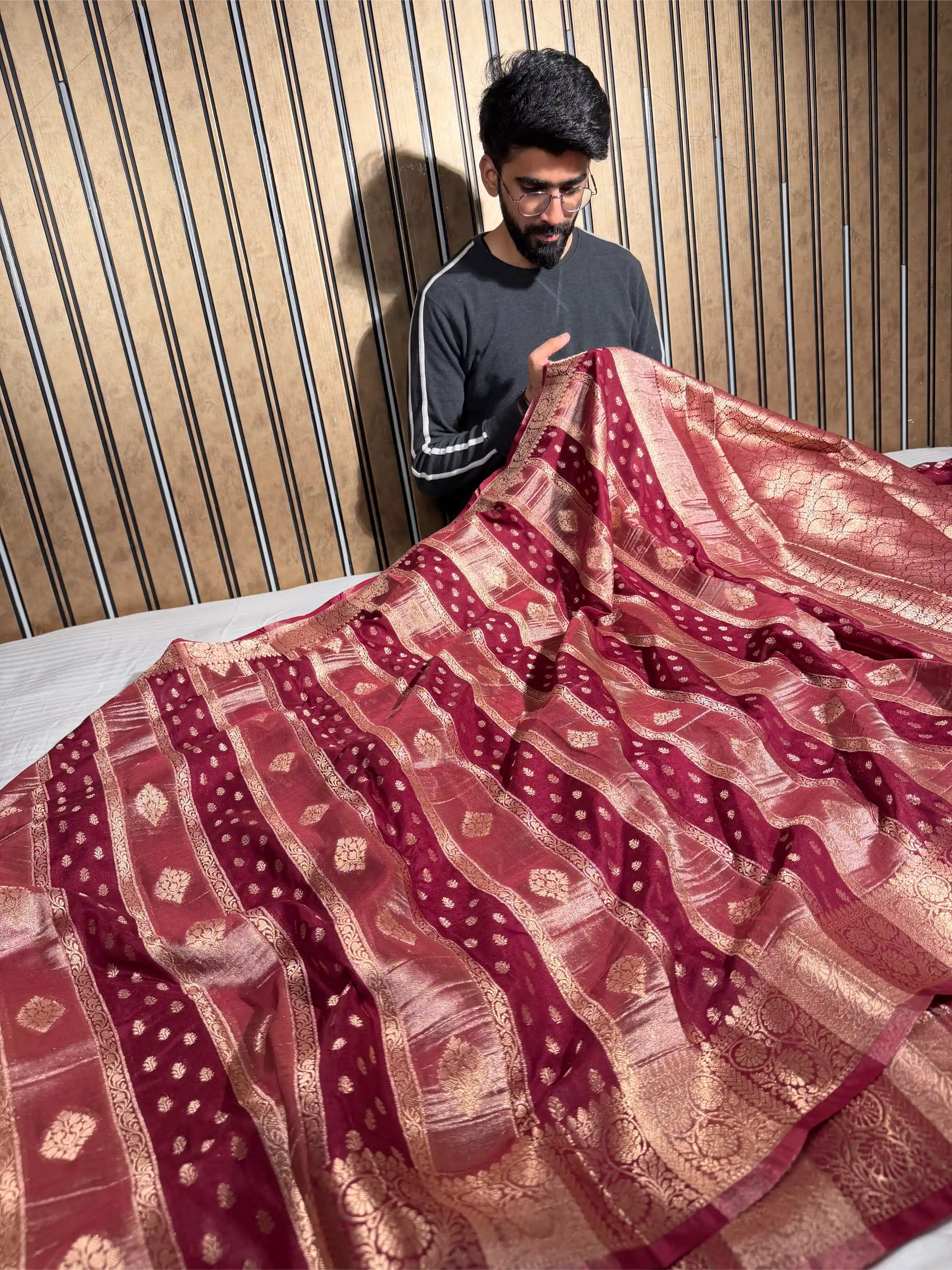 Light Maroon Eccentric Georgette Tissue Silk Banarasi Saree