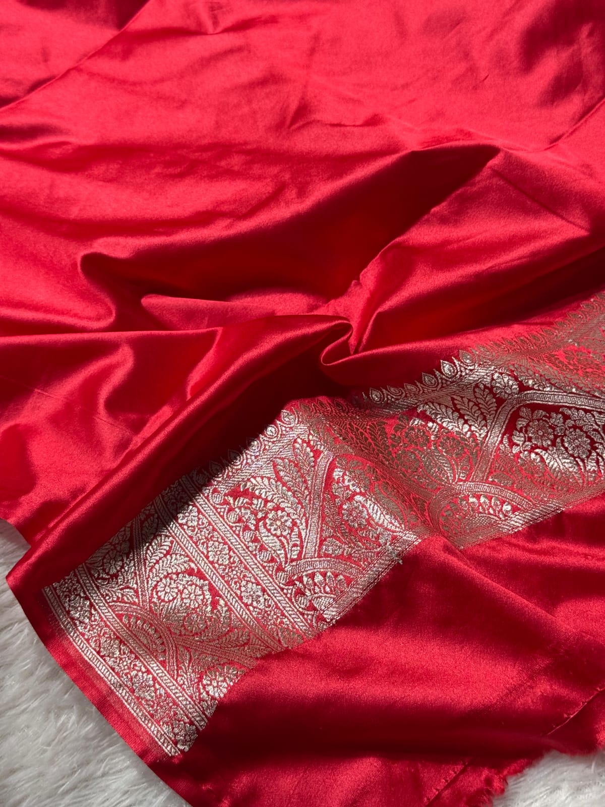 Light Maroon Mashru Katan Silk Traditional Buta Weave Banarasi Saree