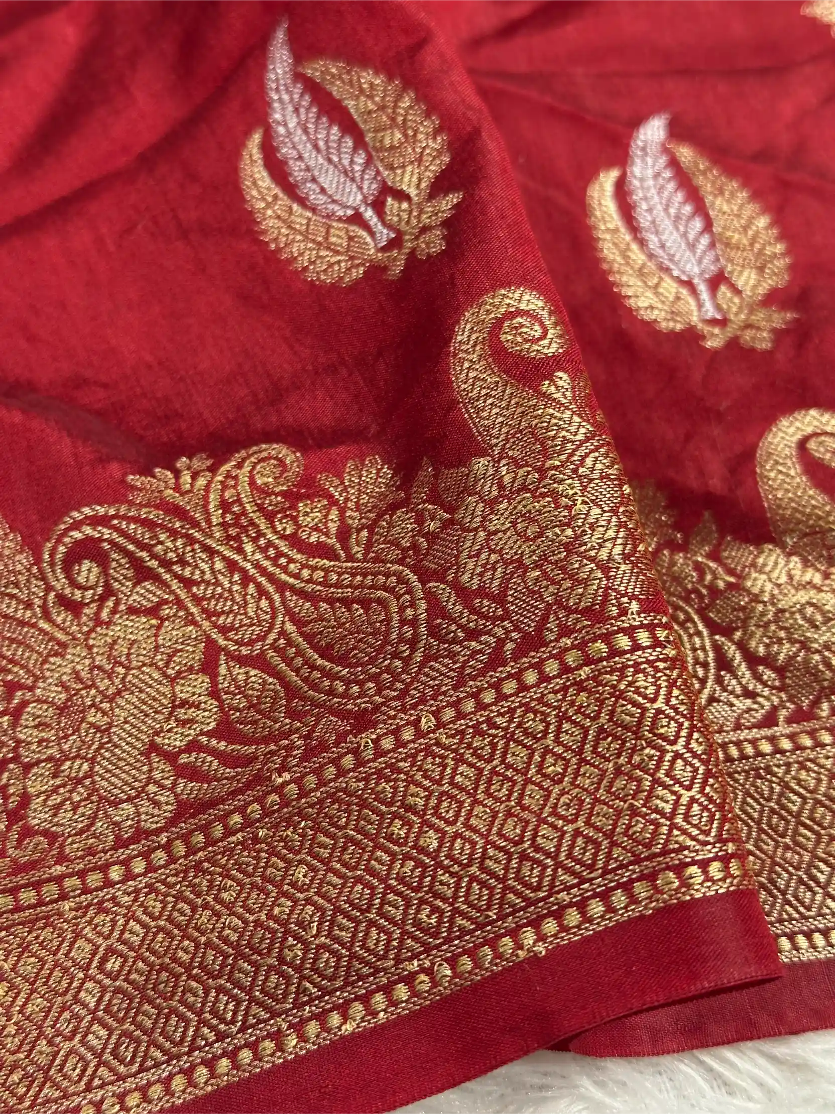 Light Maroon Shade Warm Silk Traditional Banarasi Saree