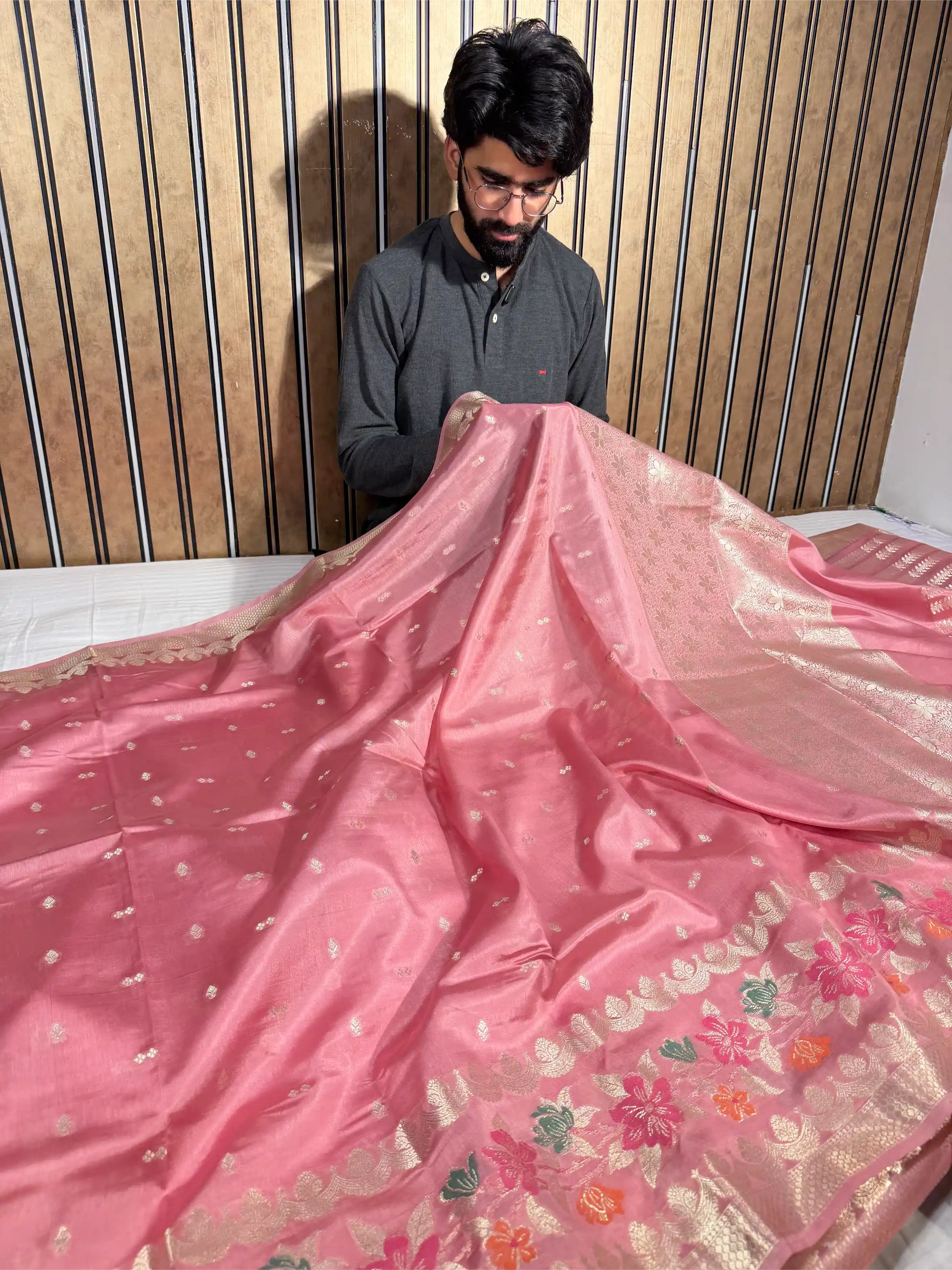 Light Mauve Raw Dupion Silk Contemporary Banarasi Saree