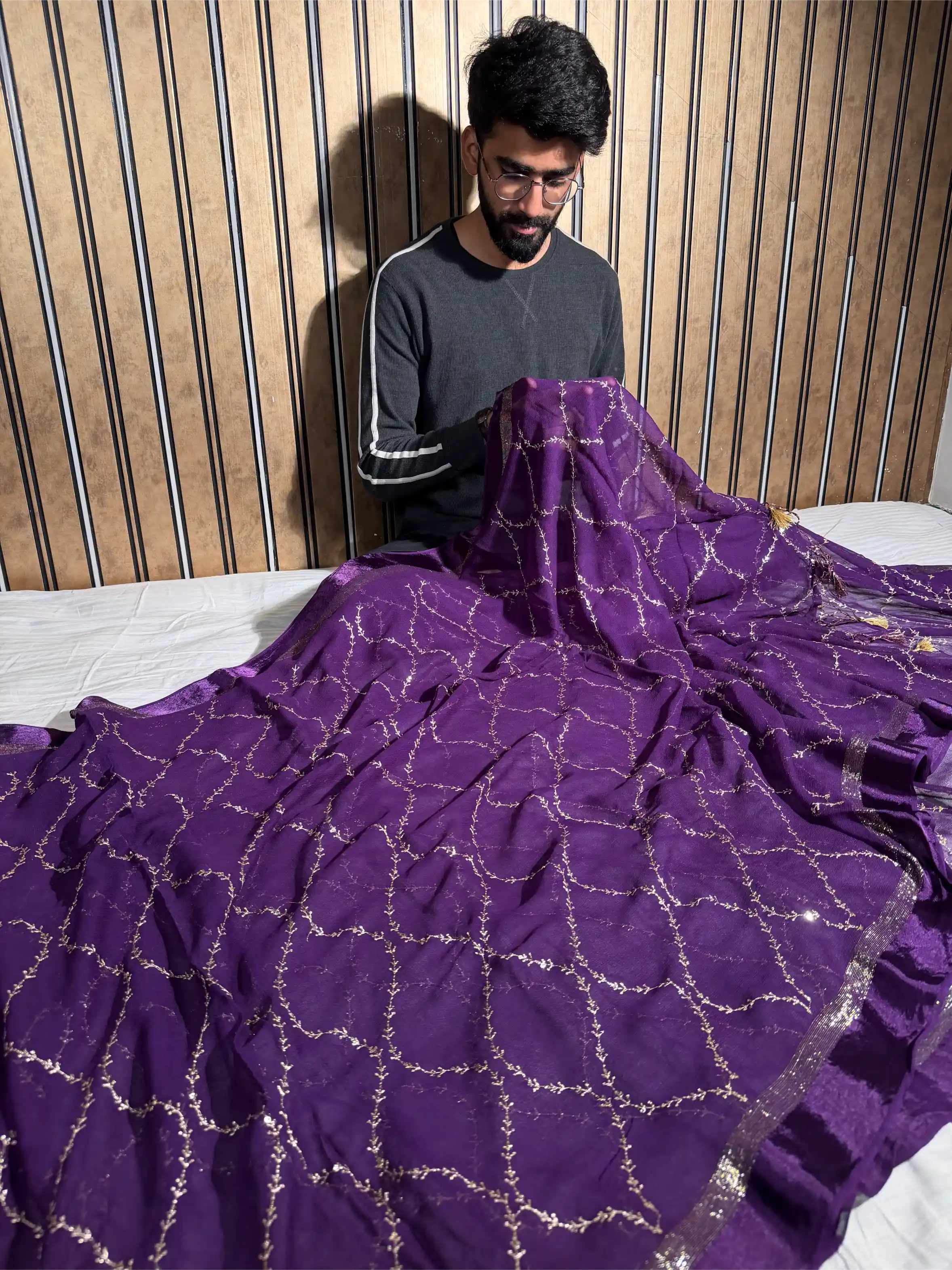 Light Purple Viscose Georgette Silk Thread Embroidered Saree