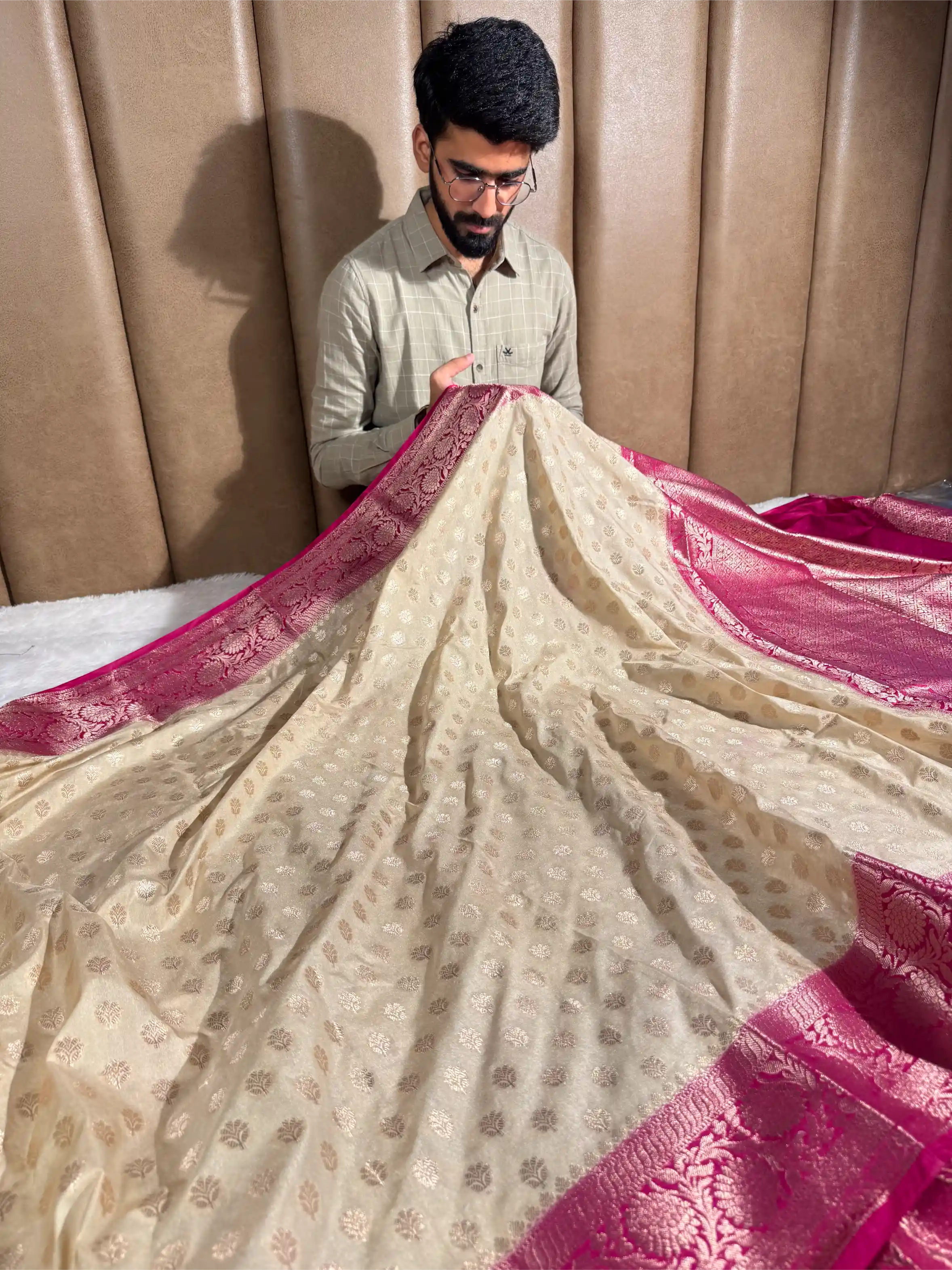 Light Tussar Chiniya Silk Khaddi Buti Banarasi Saree