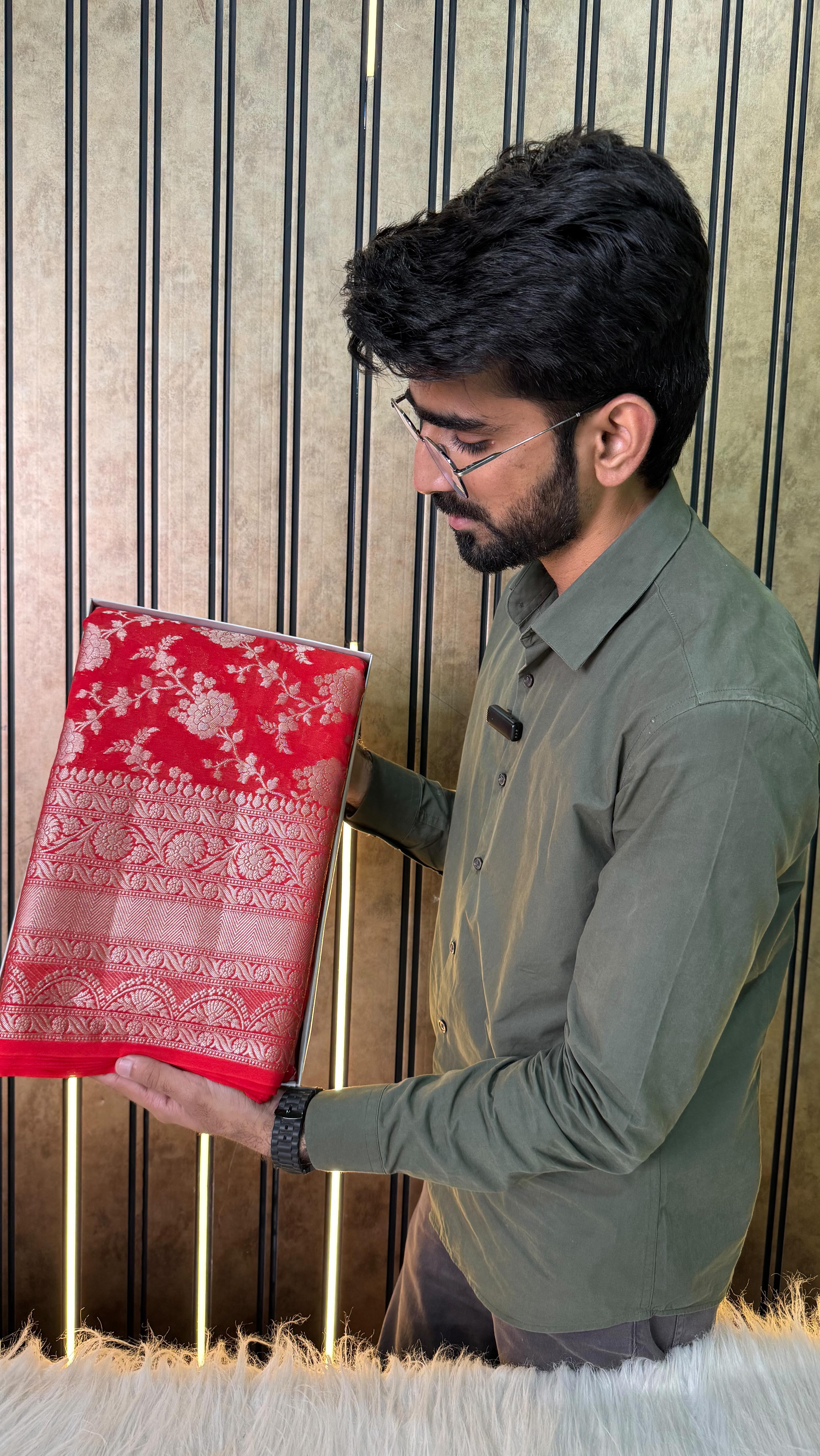 Light Red Exclusive Floral Jaal Crepe Georgette Banarasi Saree