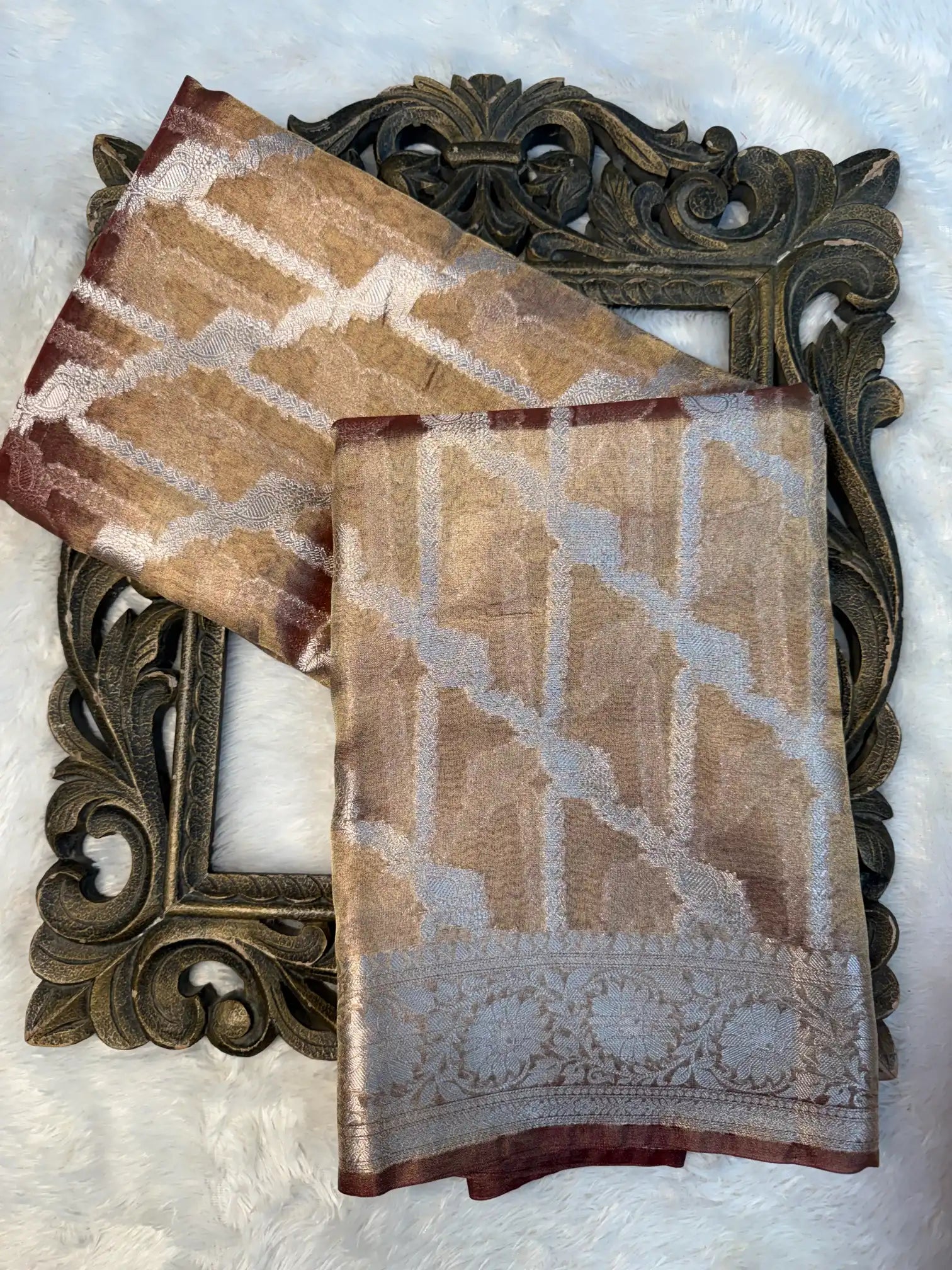 Contemporary Weave Kora Tissue Silk Banarasi Saree