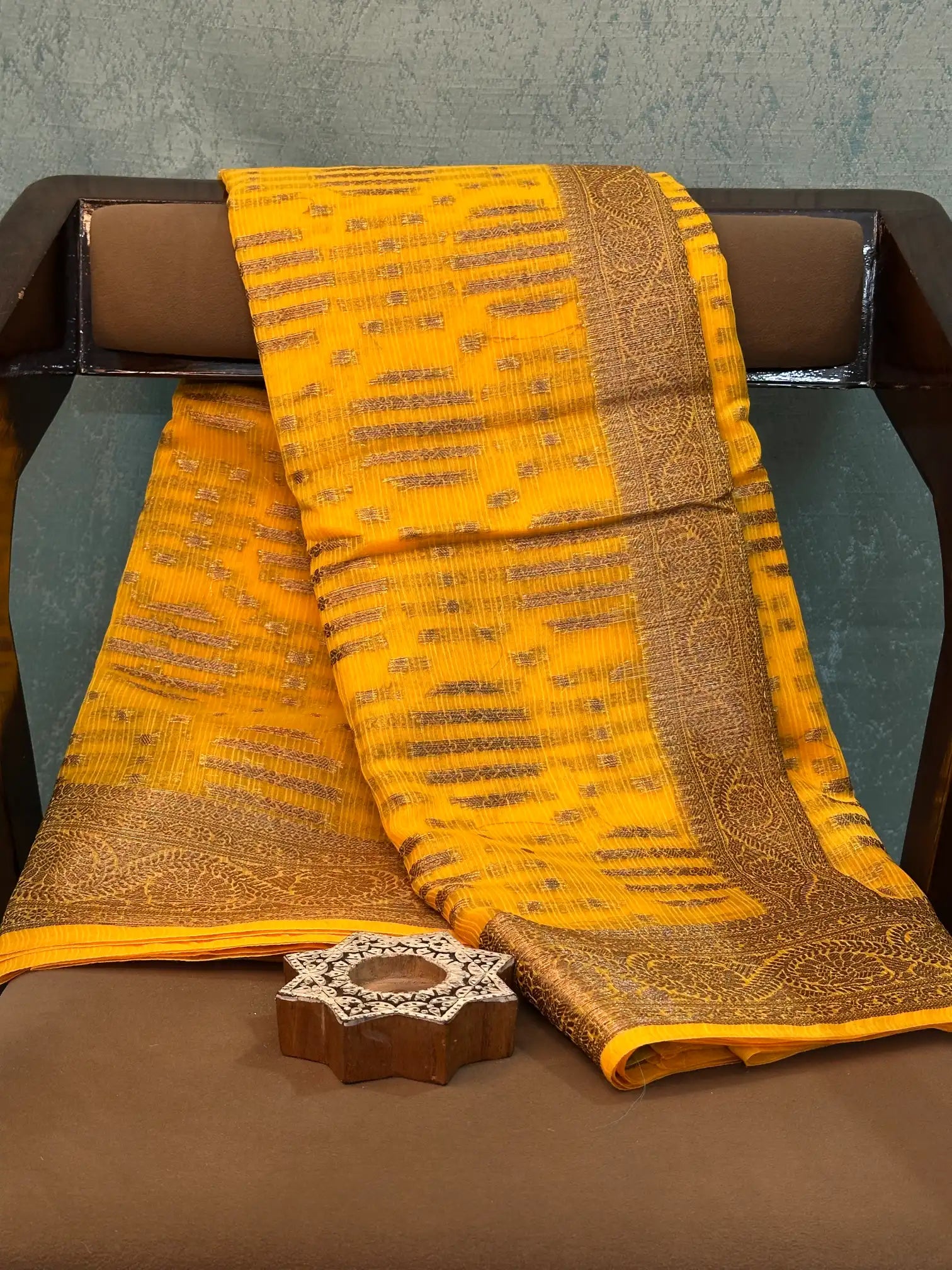 Eccentric Weave Softsilk Traditional Banarasi Saree