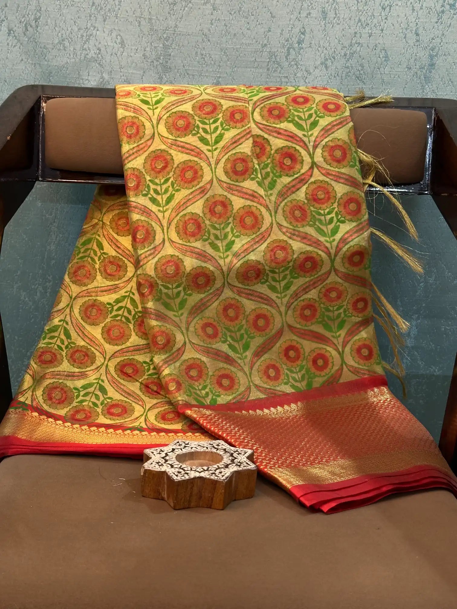 Contemporary Weave Kora Tissue Silk Banarasi Saree