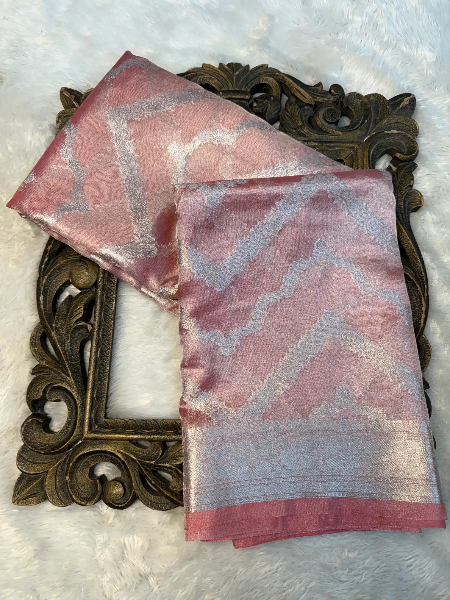 Contemporary Weave Kora Tissue Silk Banarasi Saree