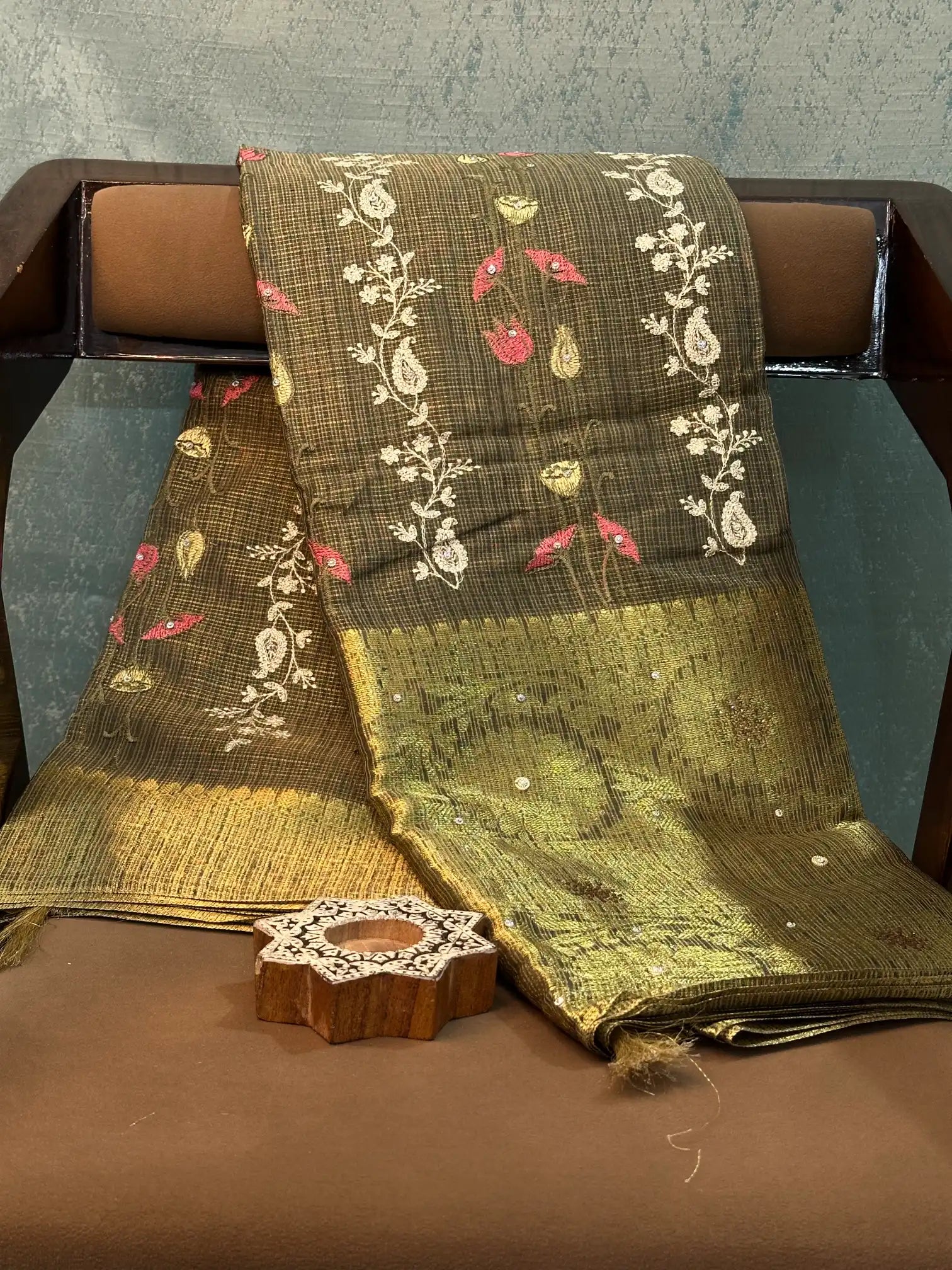 Eccentric Weave Softsilk Traditional Banarasi Saree