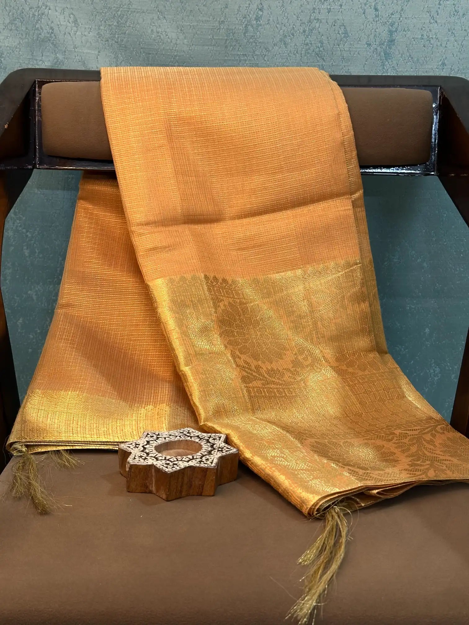 Contemporary Weave Kora Tissue Silk Banarasi Saree